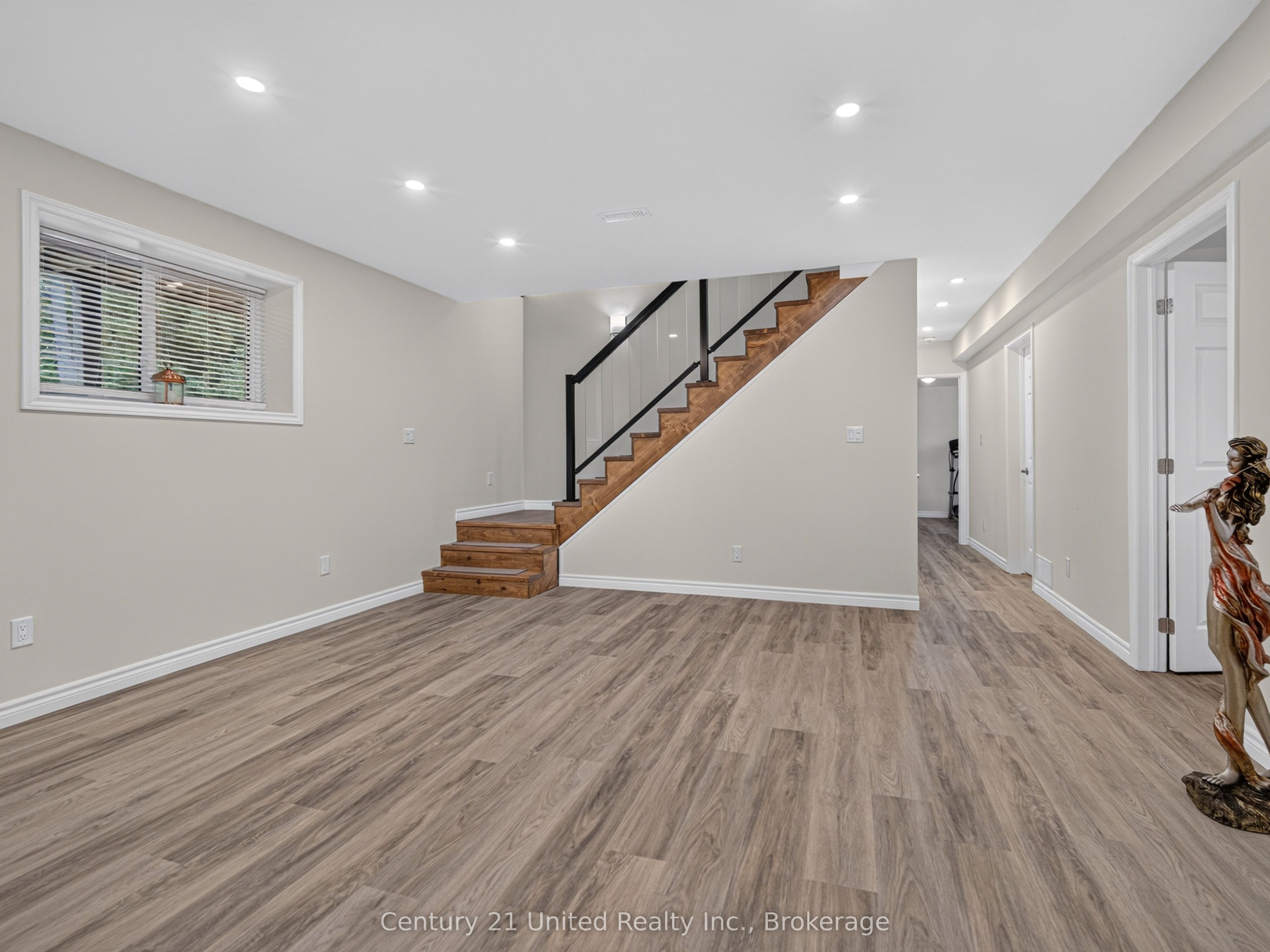 2995 12th Line E Property Photo 24