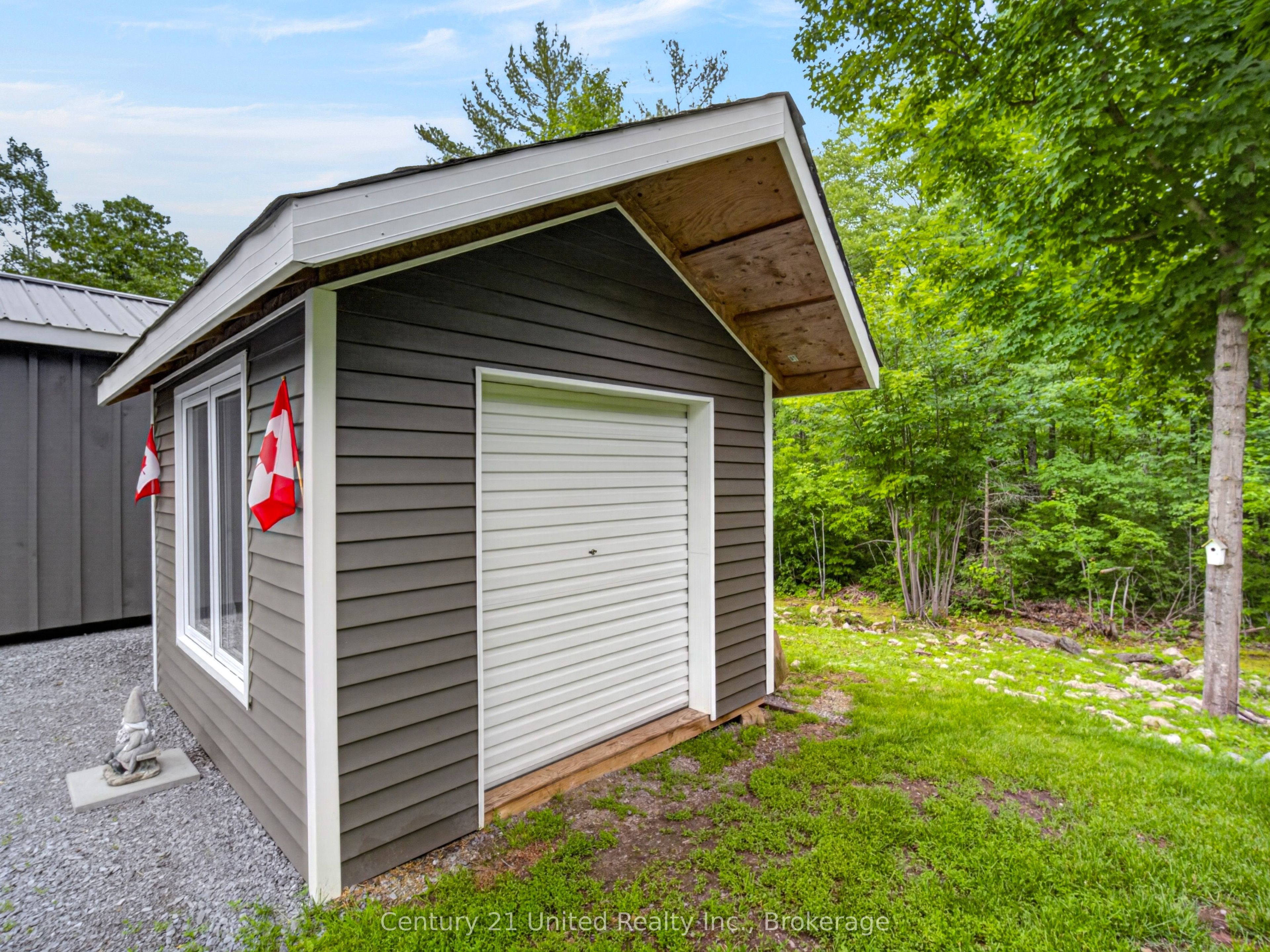 2995 12th Line E Property Photo 35