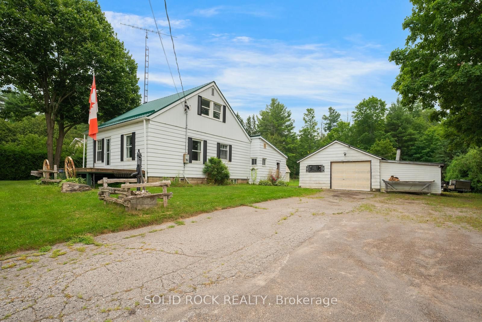 8699 Dale Road Property Photo 4