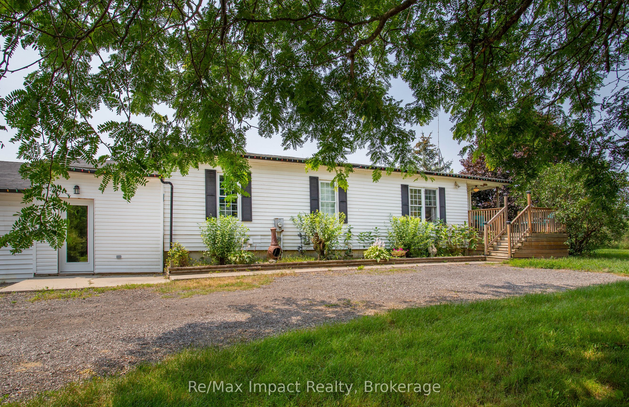 1004 Broomfield Road Property Photo 5