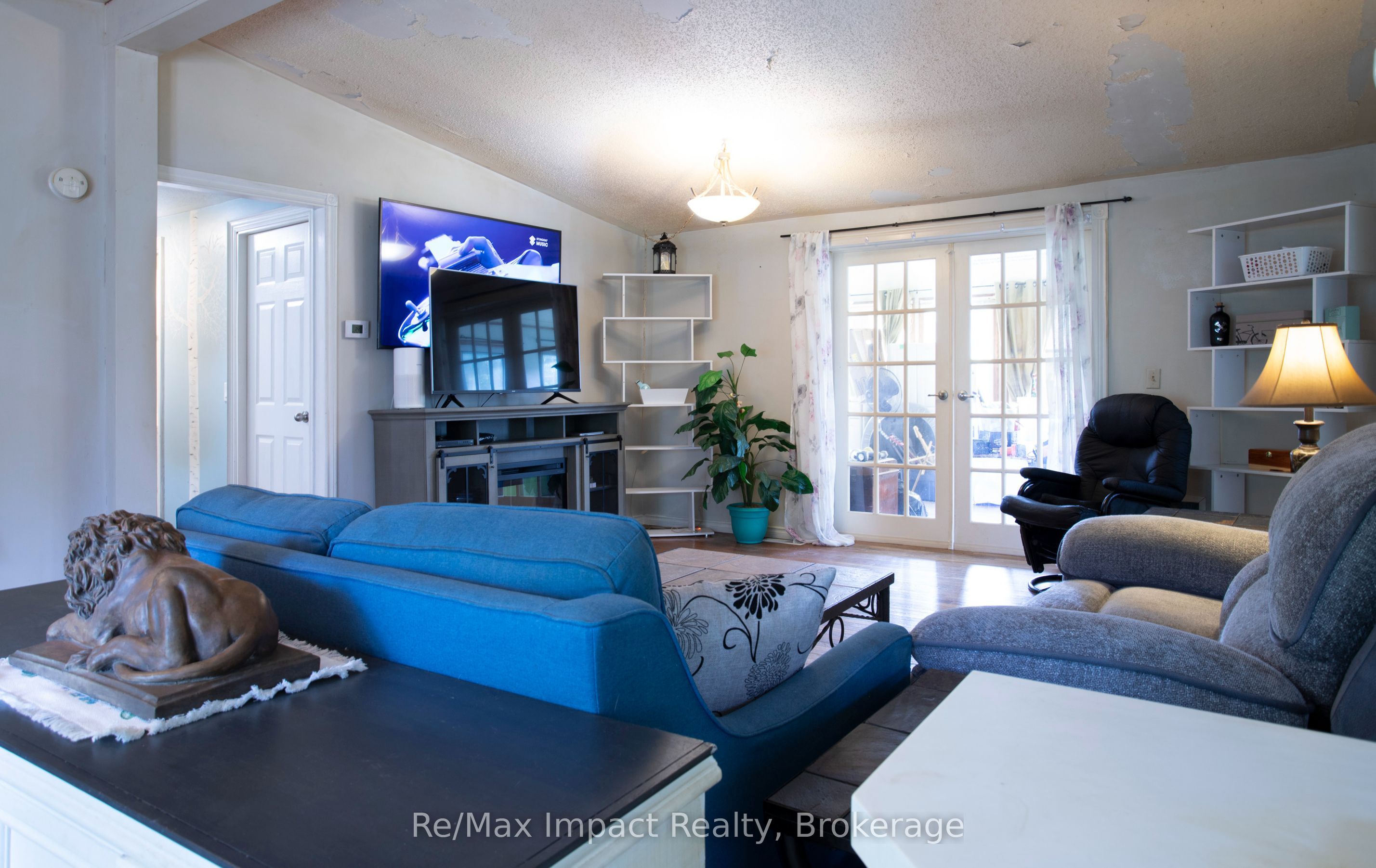 1004 Broomfield Road Property Photo 11