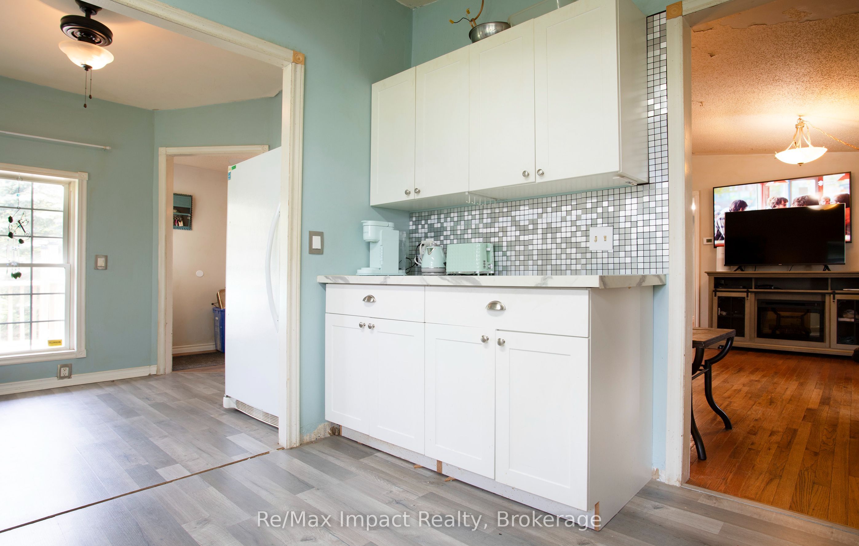 1004 Broomfield Road Property Photo 14