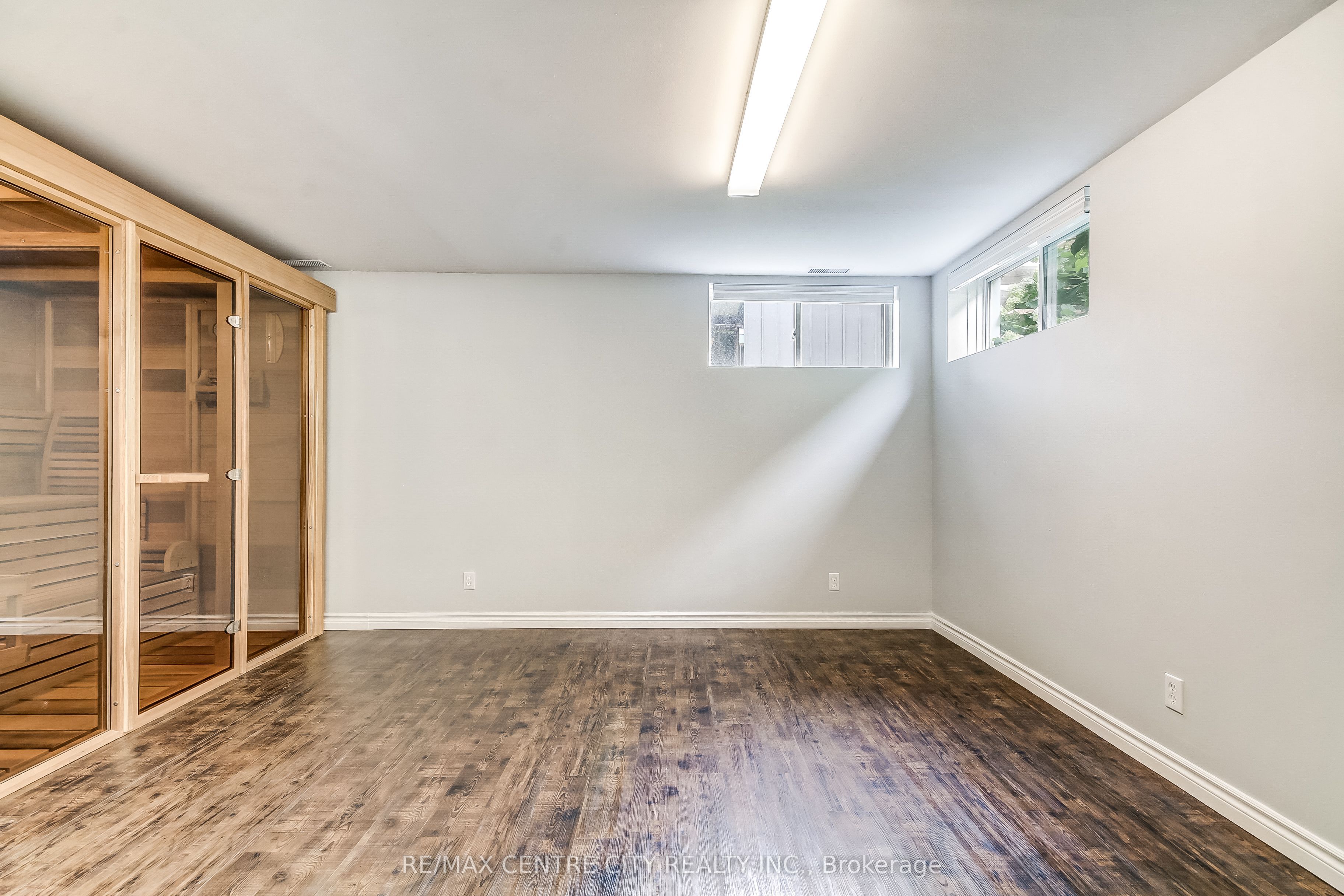 308 Selbourne Drive Property Photo 25