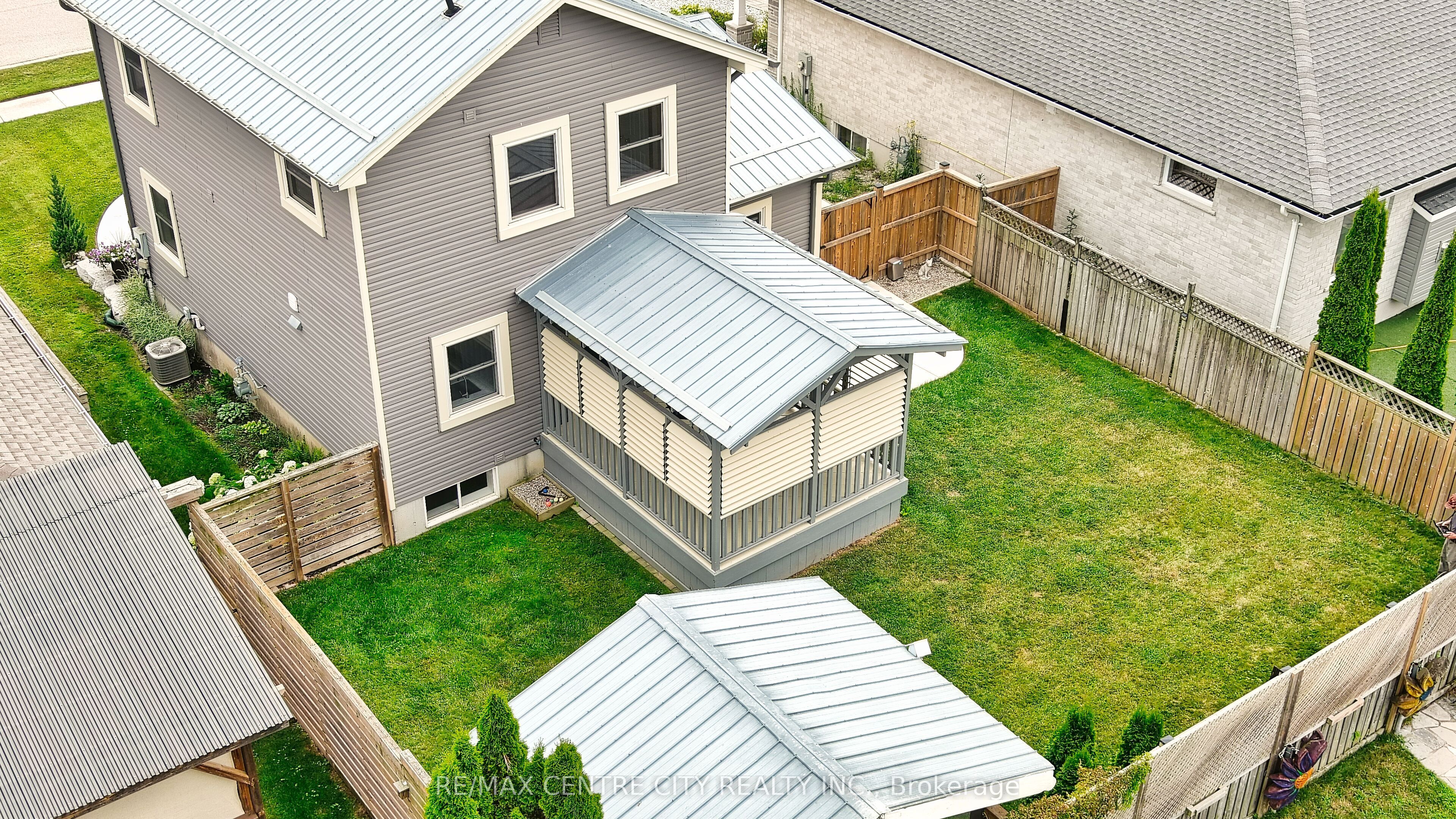308 Selbourne Drive Property Photo 32