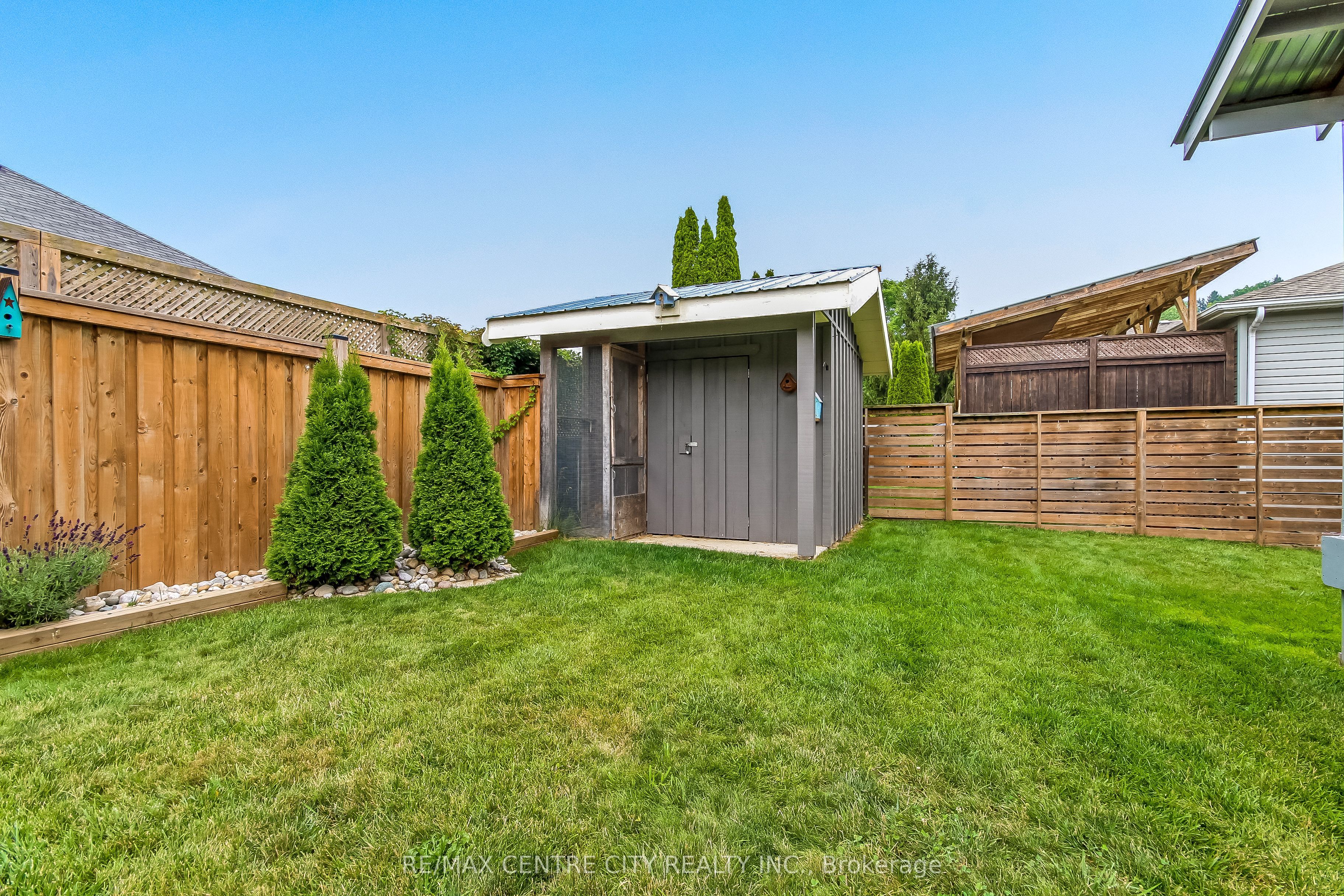 308 Selbourne Drive Property Photo 33
