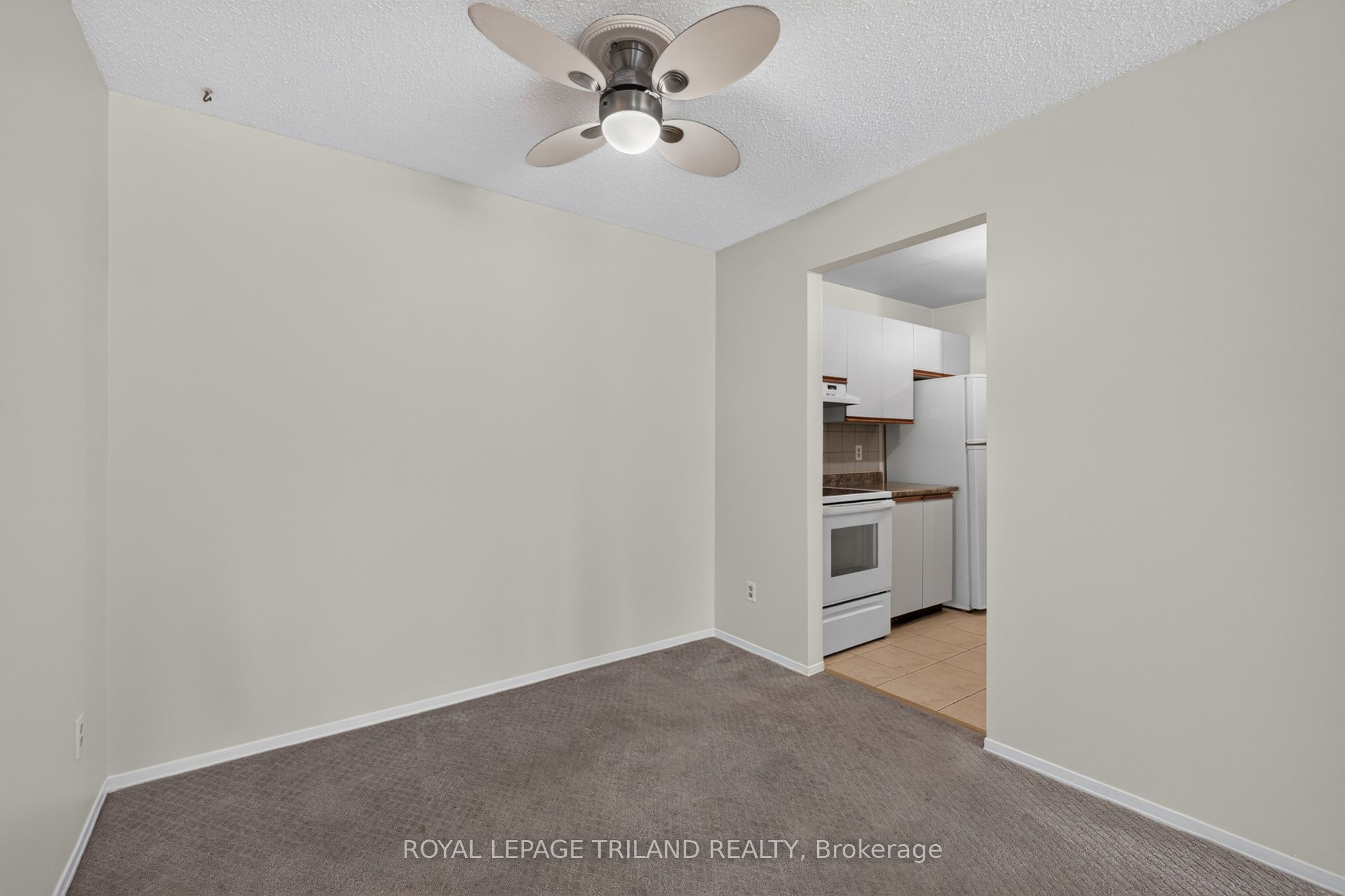 1096 Jalna Boulevard 130 Property Photo 10