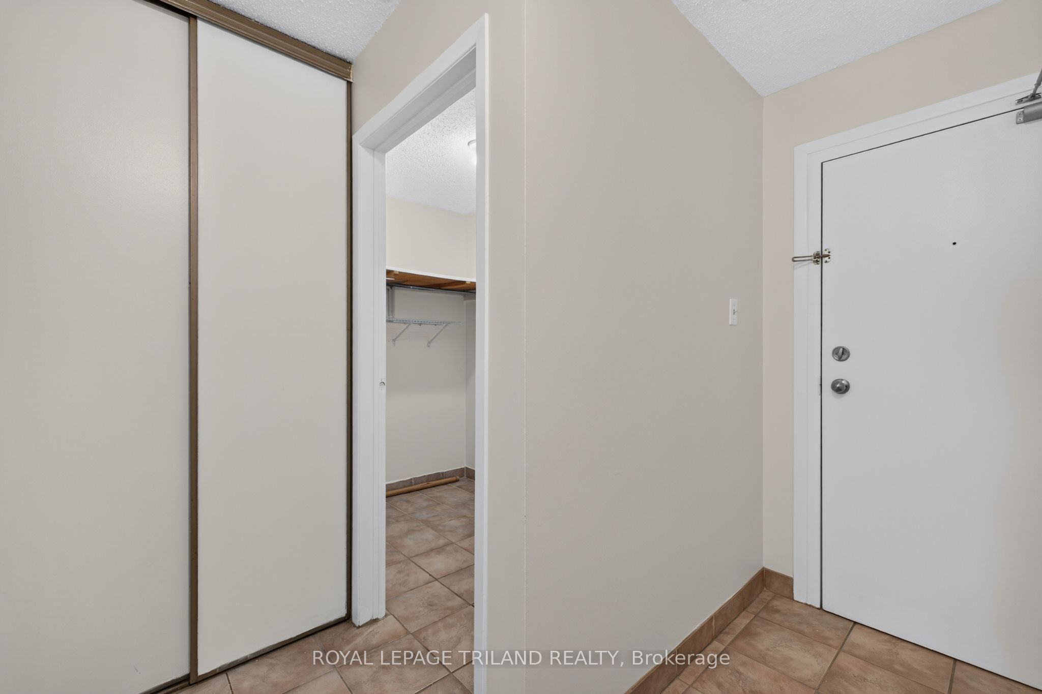 1096 Jalna Boulevard 130 Property Photo 17