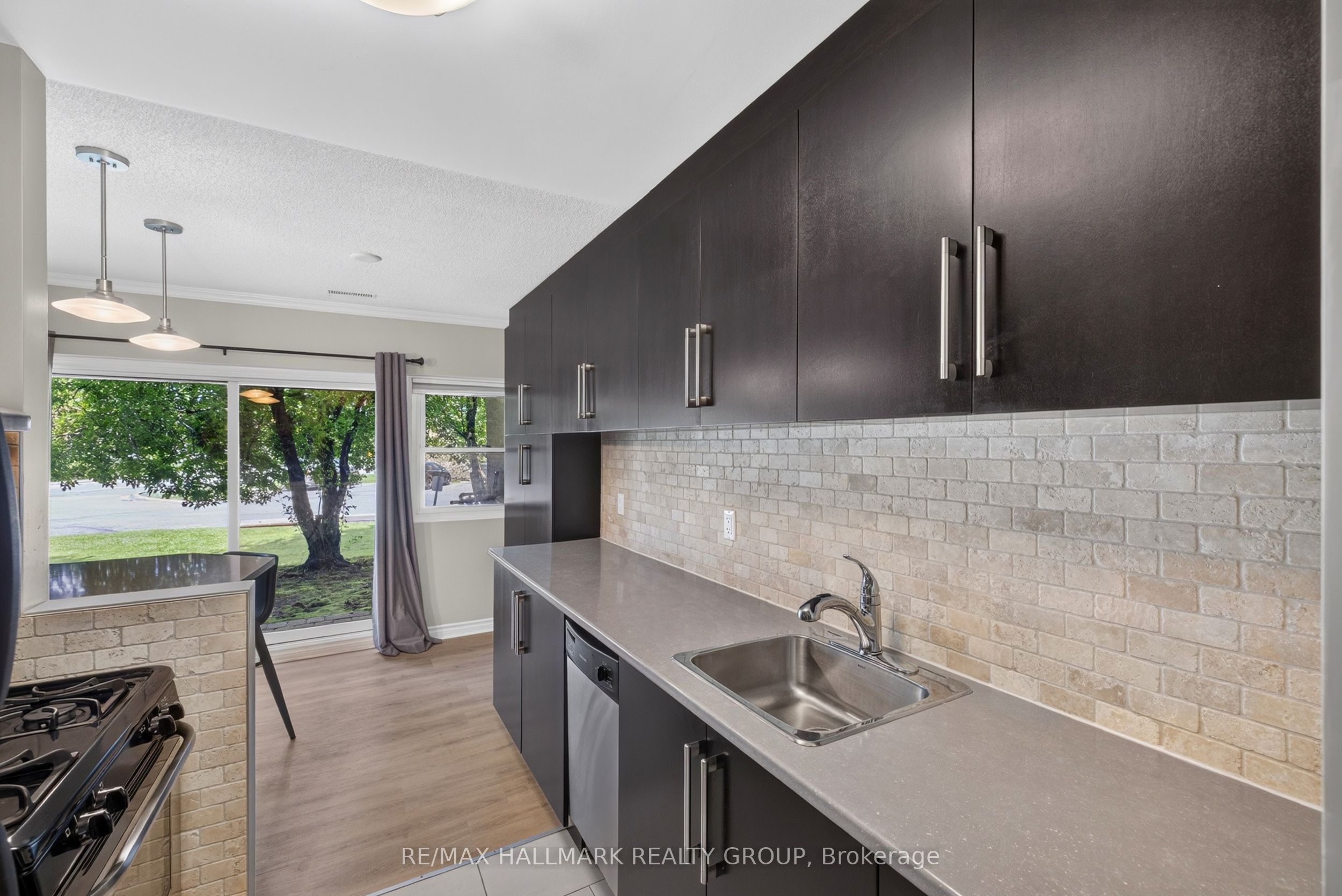 12 Corkstown Road 103 Property Photo 28