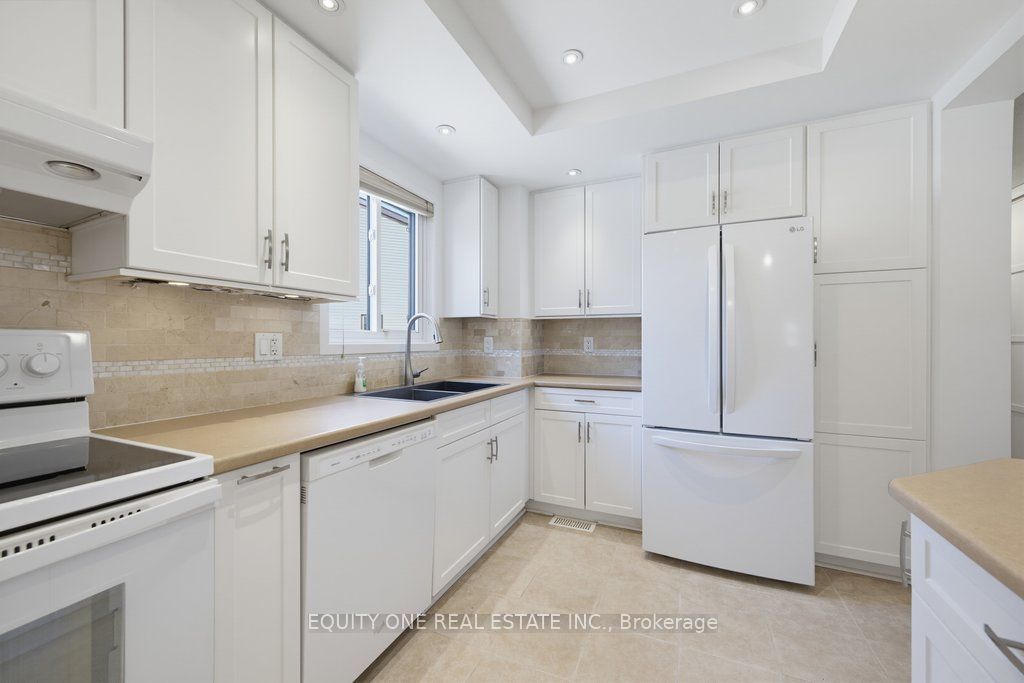 3380 Uplands Drive Property Photo 18