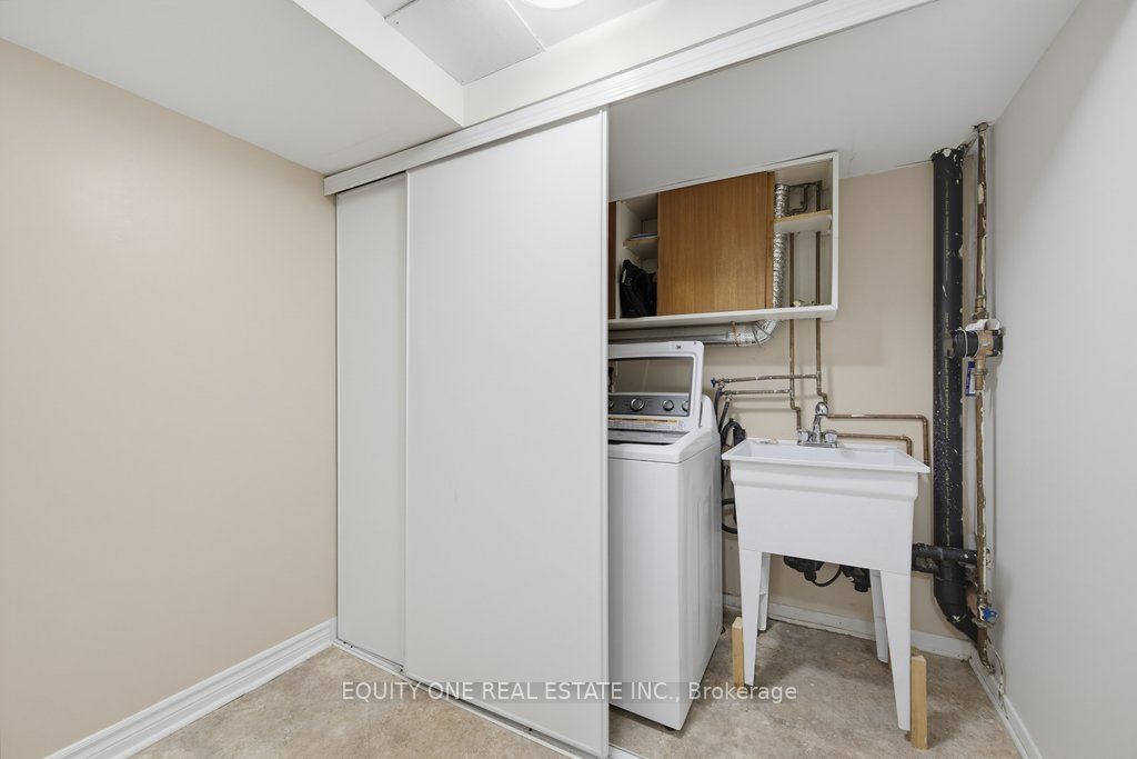 3380 Uplands Drive Property Photo 37