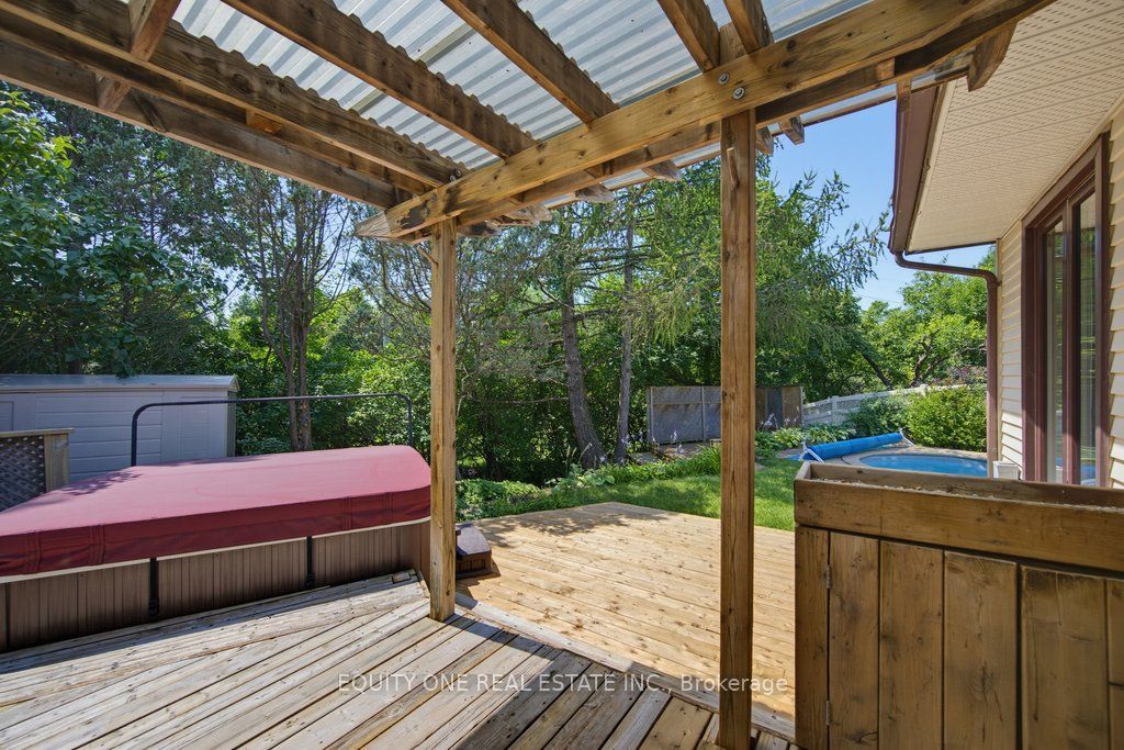 3380 Uplands Drive Property Photo 40