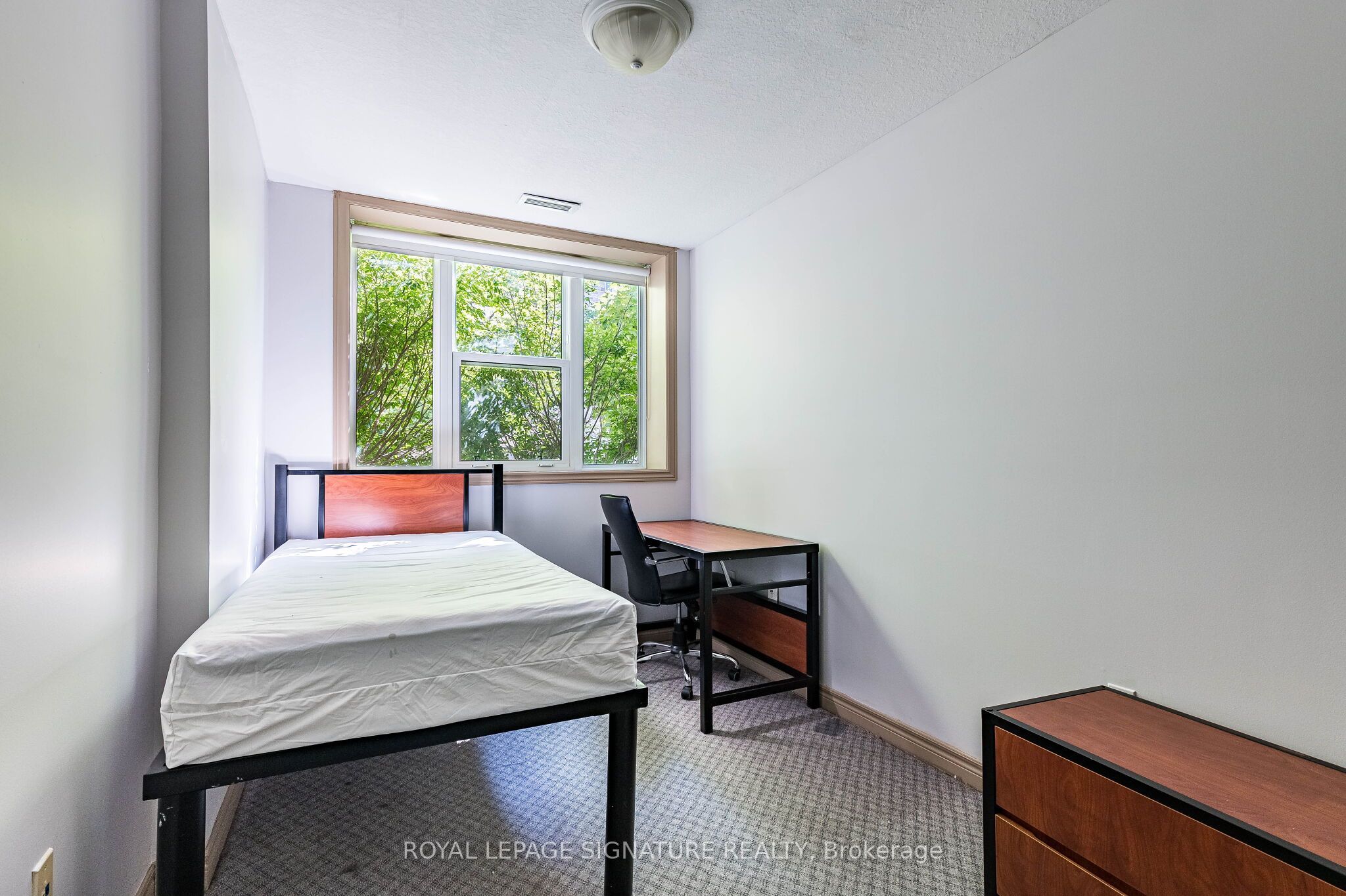 251 Lester Street 101 Property Photo 37