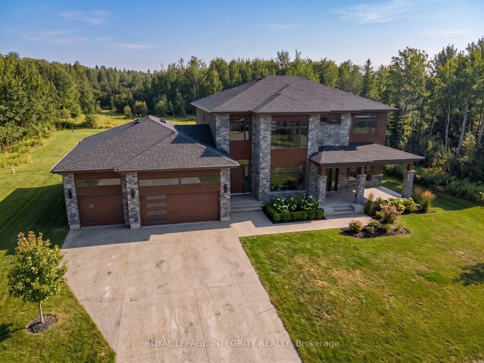 671 Ballycastle Crescent