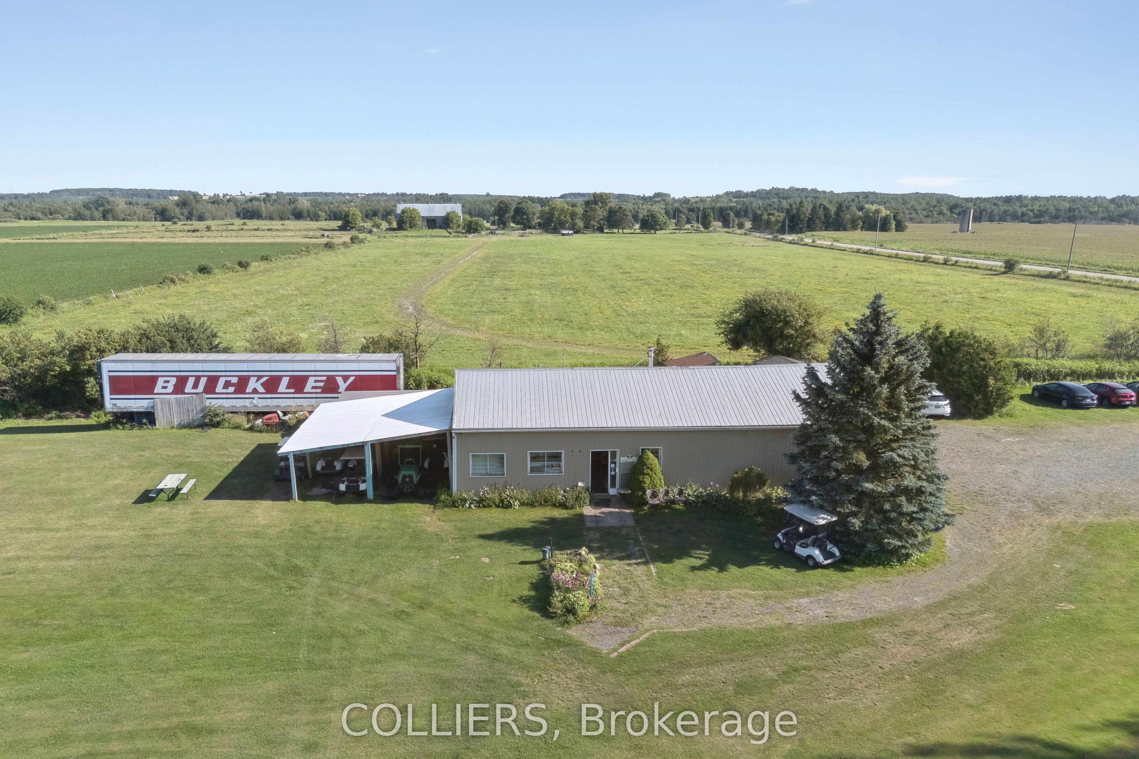 373115 6th Line Property Photo 3