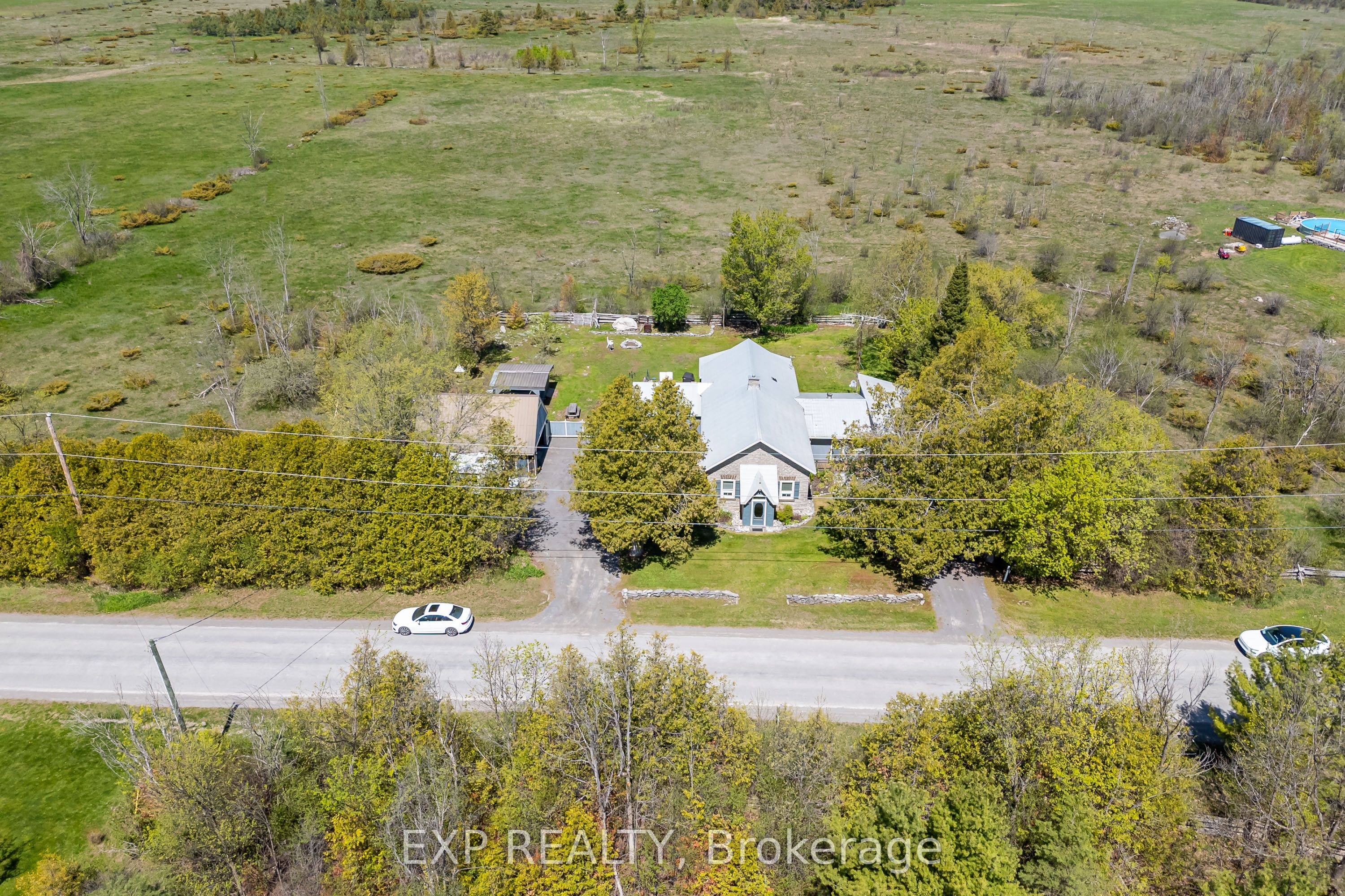 616 Kidd Road Property Photo 2