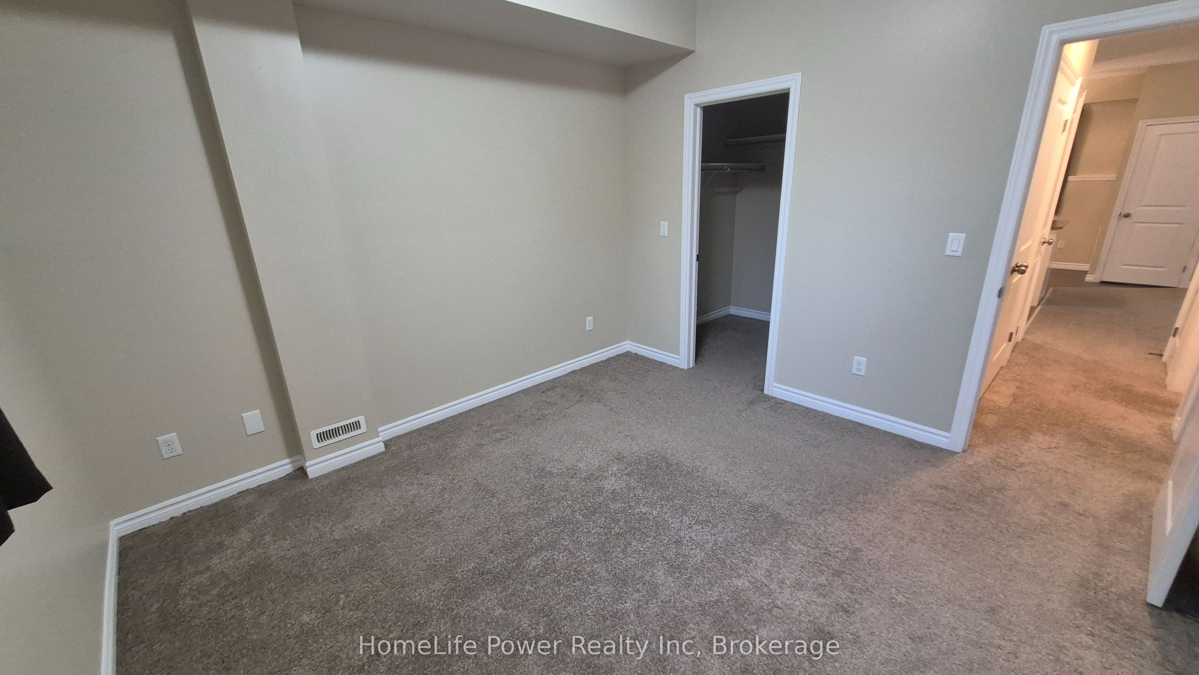 225 Riddell Street 22 Property Photo 11