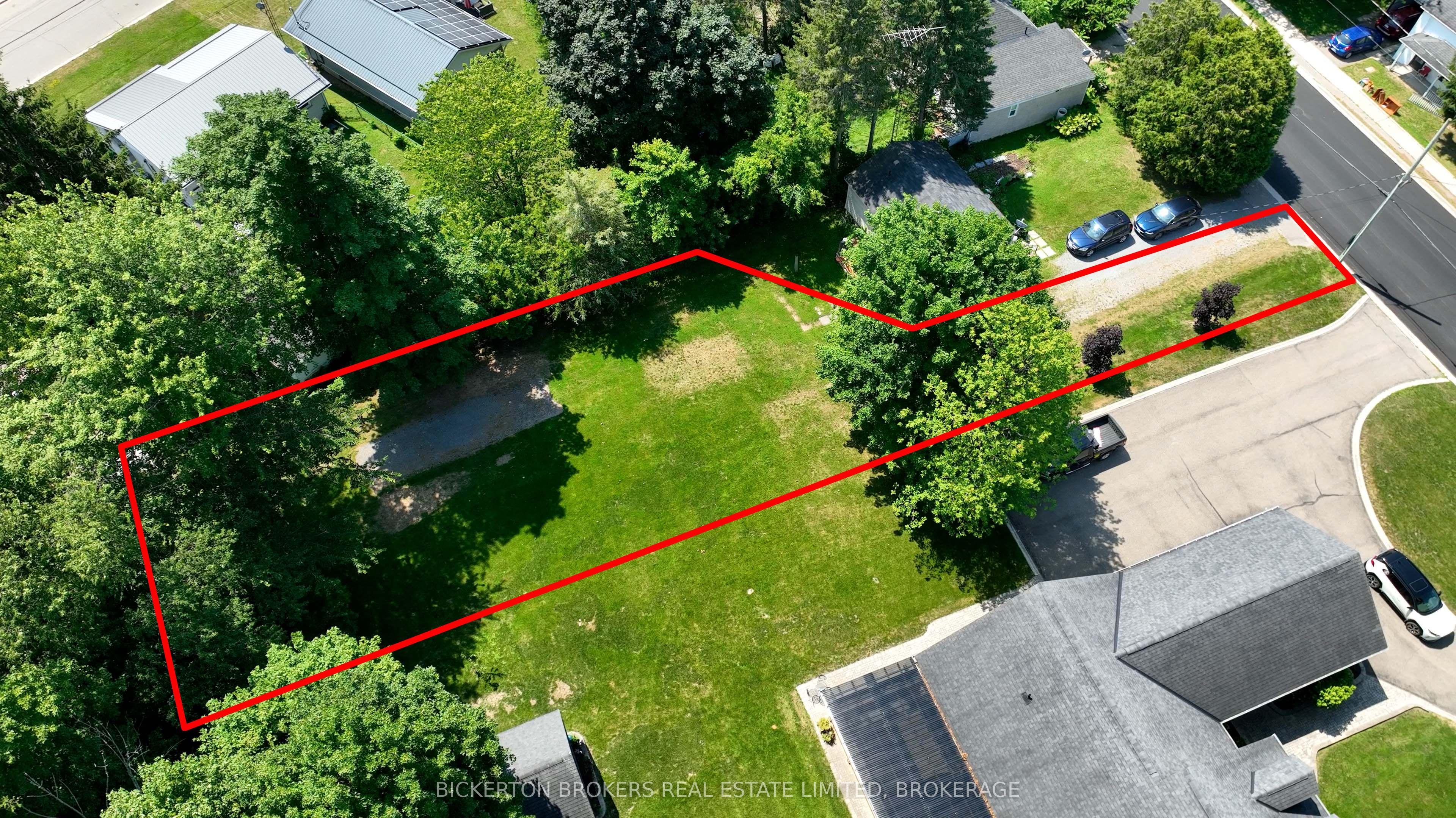 449 Charles Street N Property Photo 1