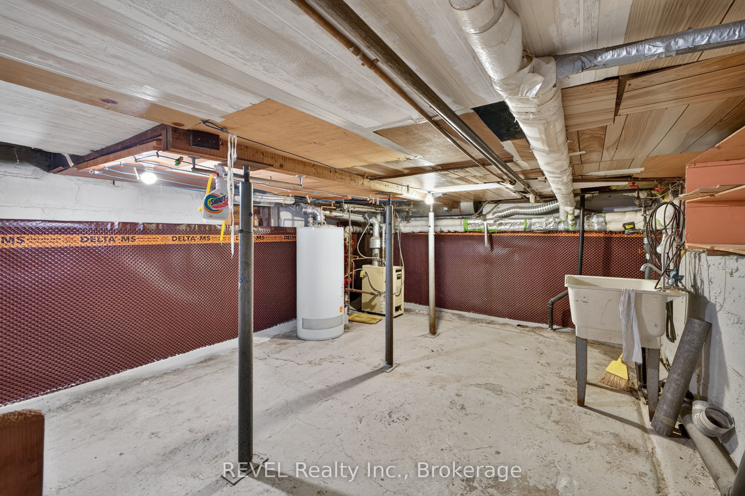 350 Phipps Street Property Photo 17