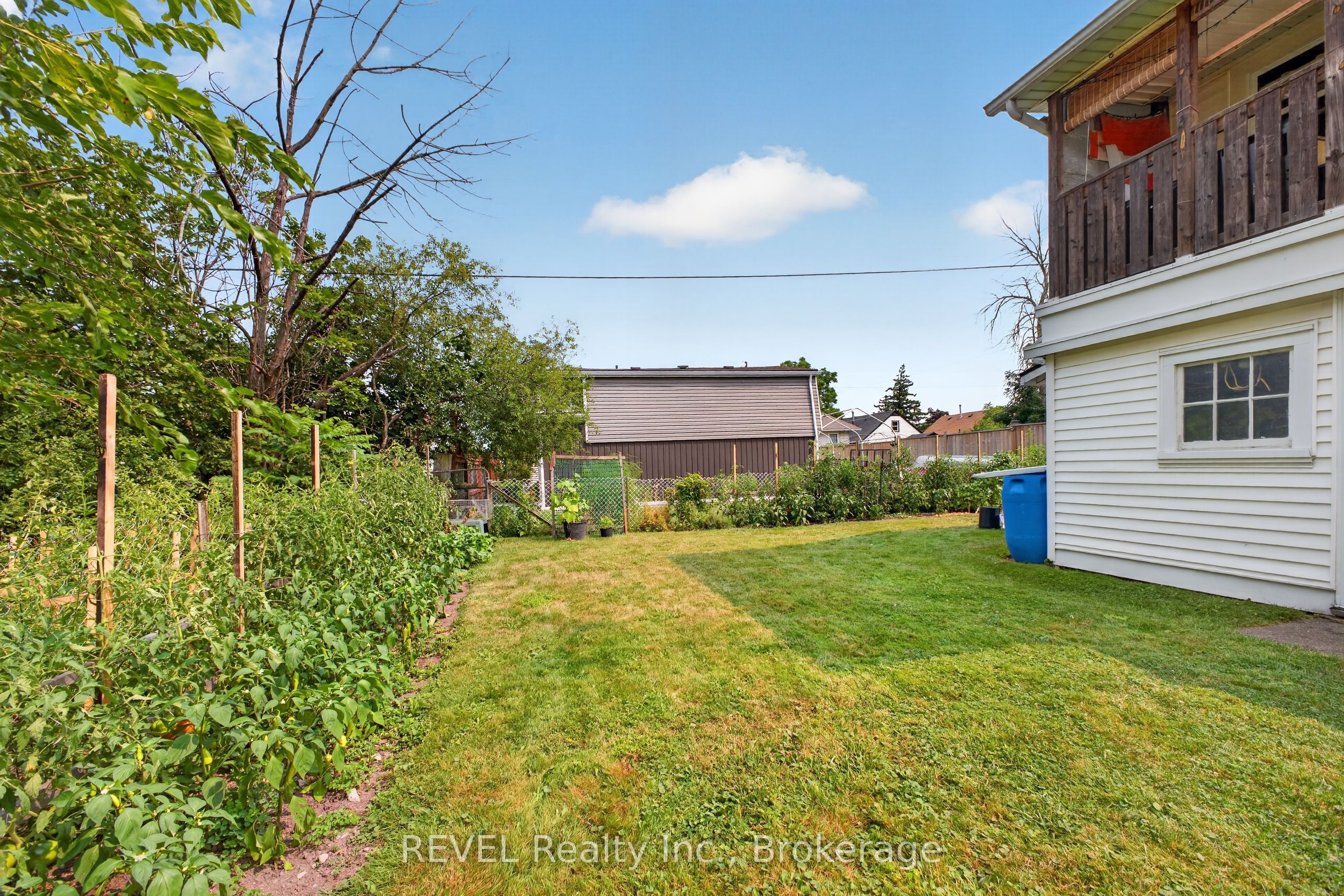 350 Phipps Street Property Photo 18