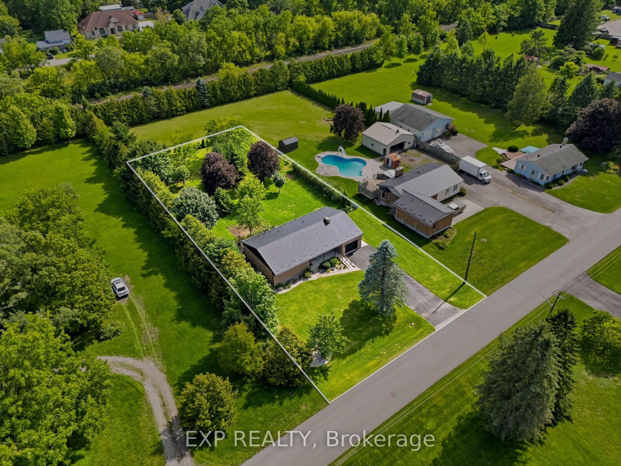 120 Huron Avenue Property Photo 1
