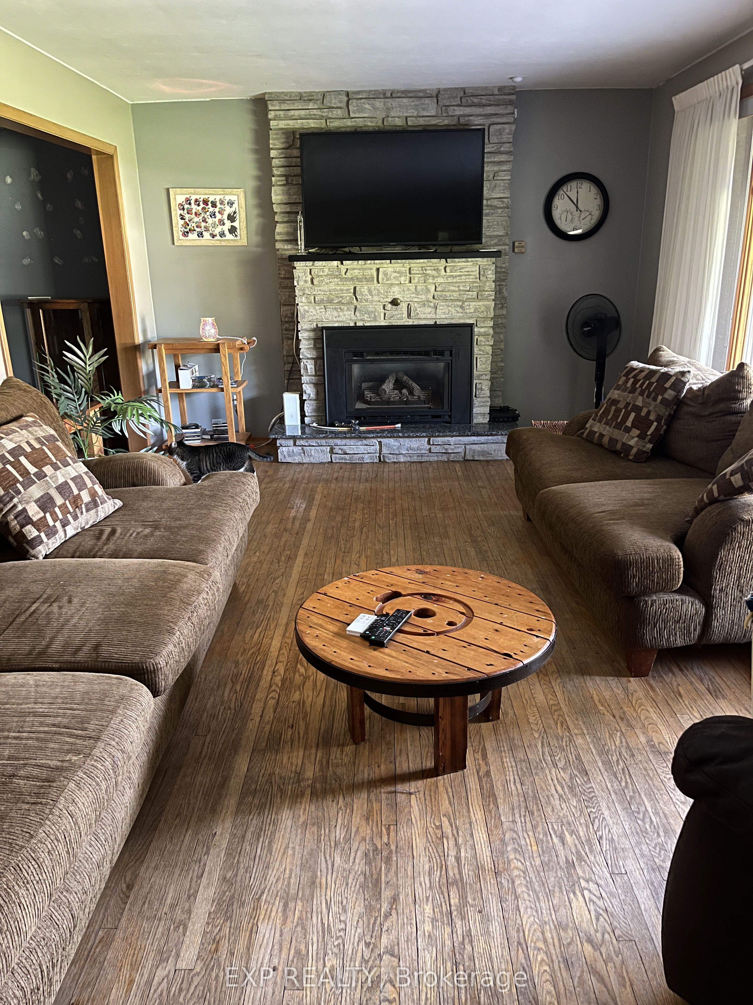 120 Huron Avenue Property Photo 5
