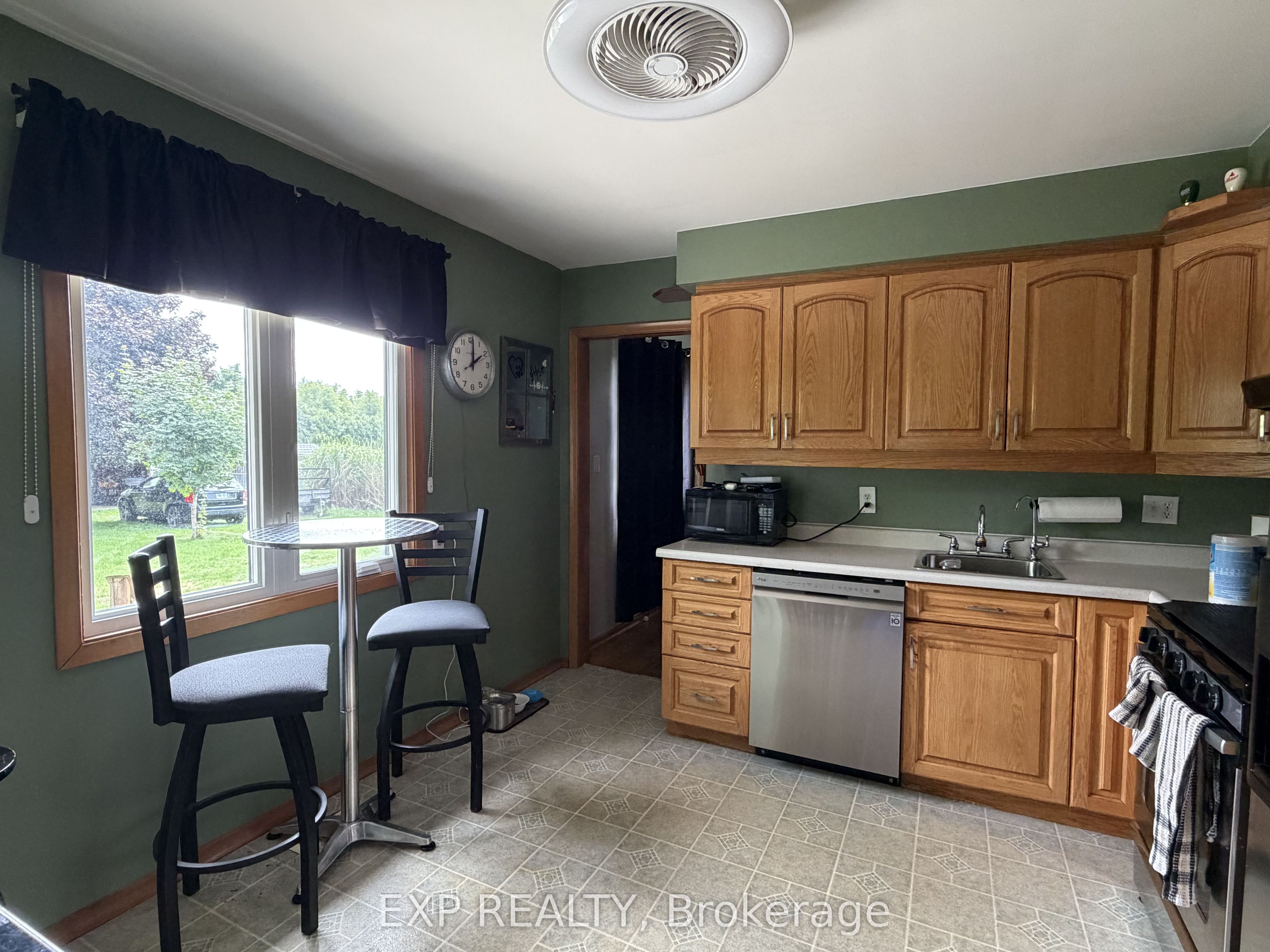 120 Huron Avenue Property Photo 7