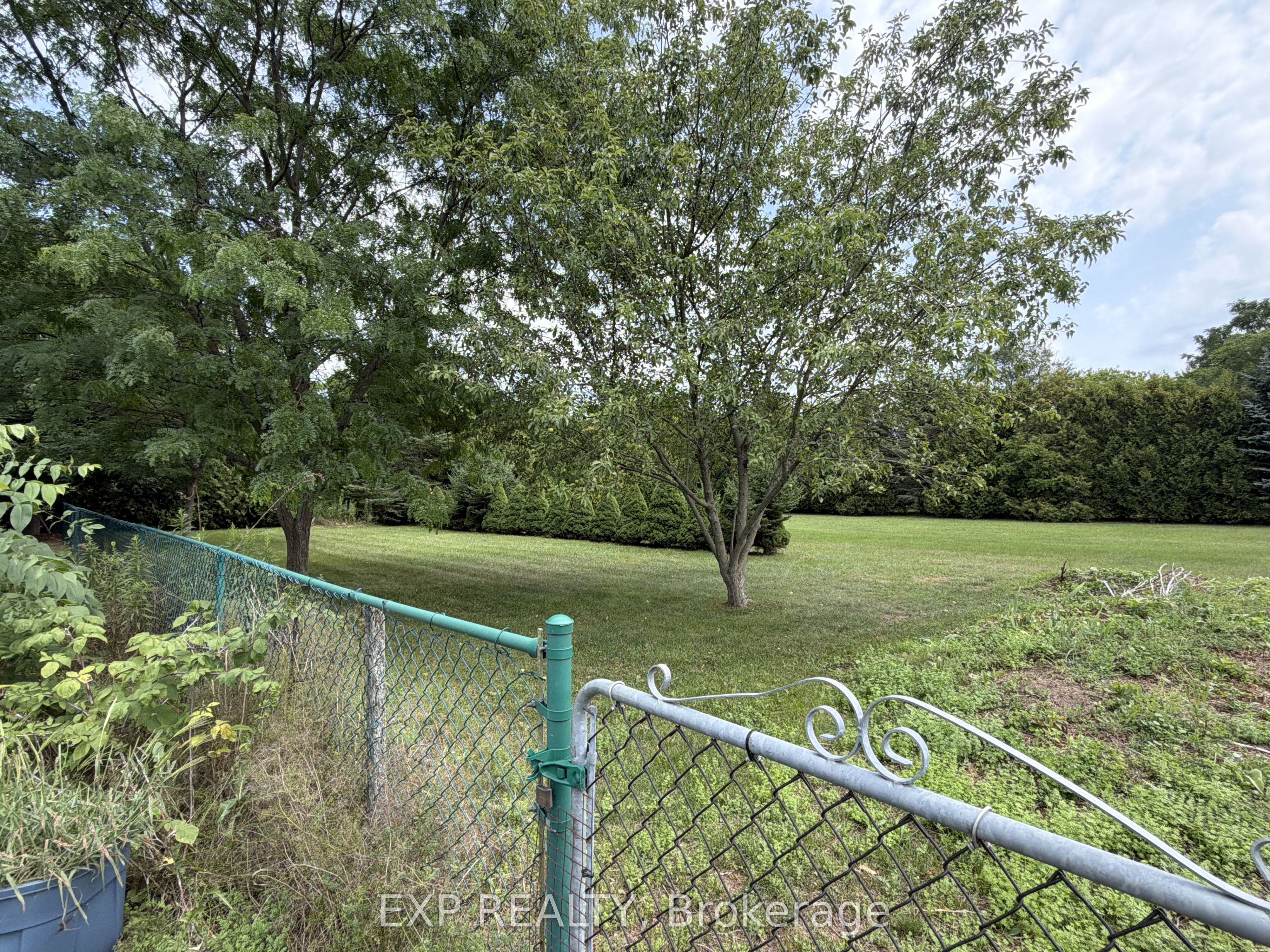 120 Huron Avenue Property Photo 23