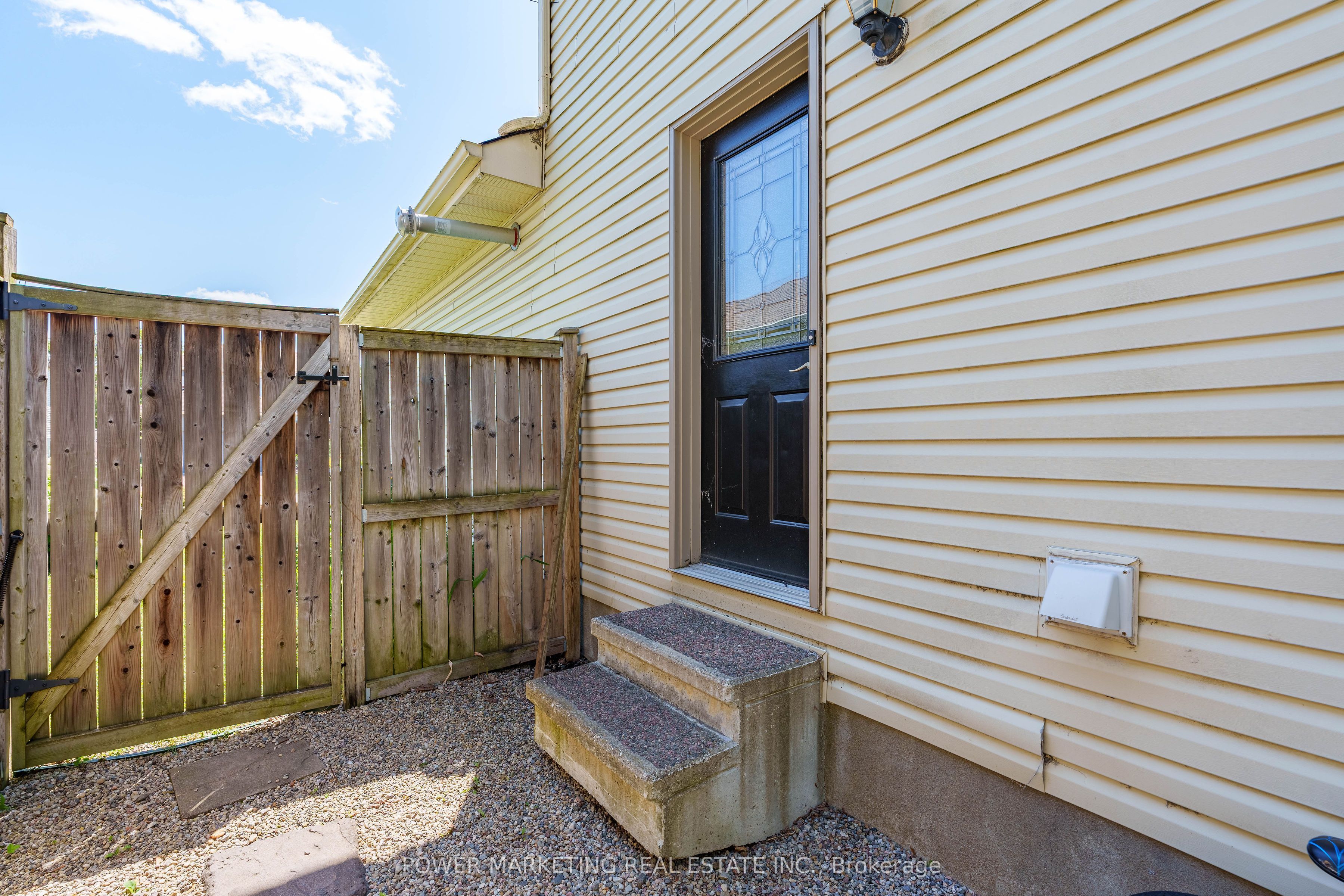 770 Beauregard Crescent Property Photo 37