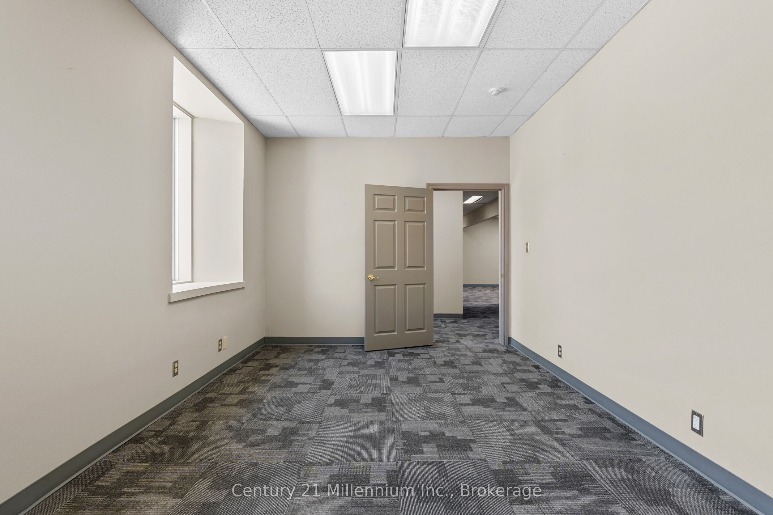 345 8th Street E Unit 201 Property Photo 13