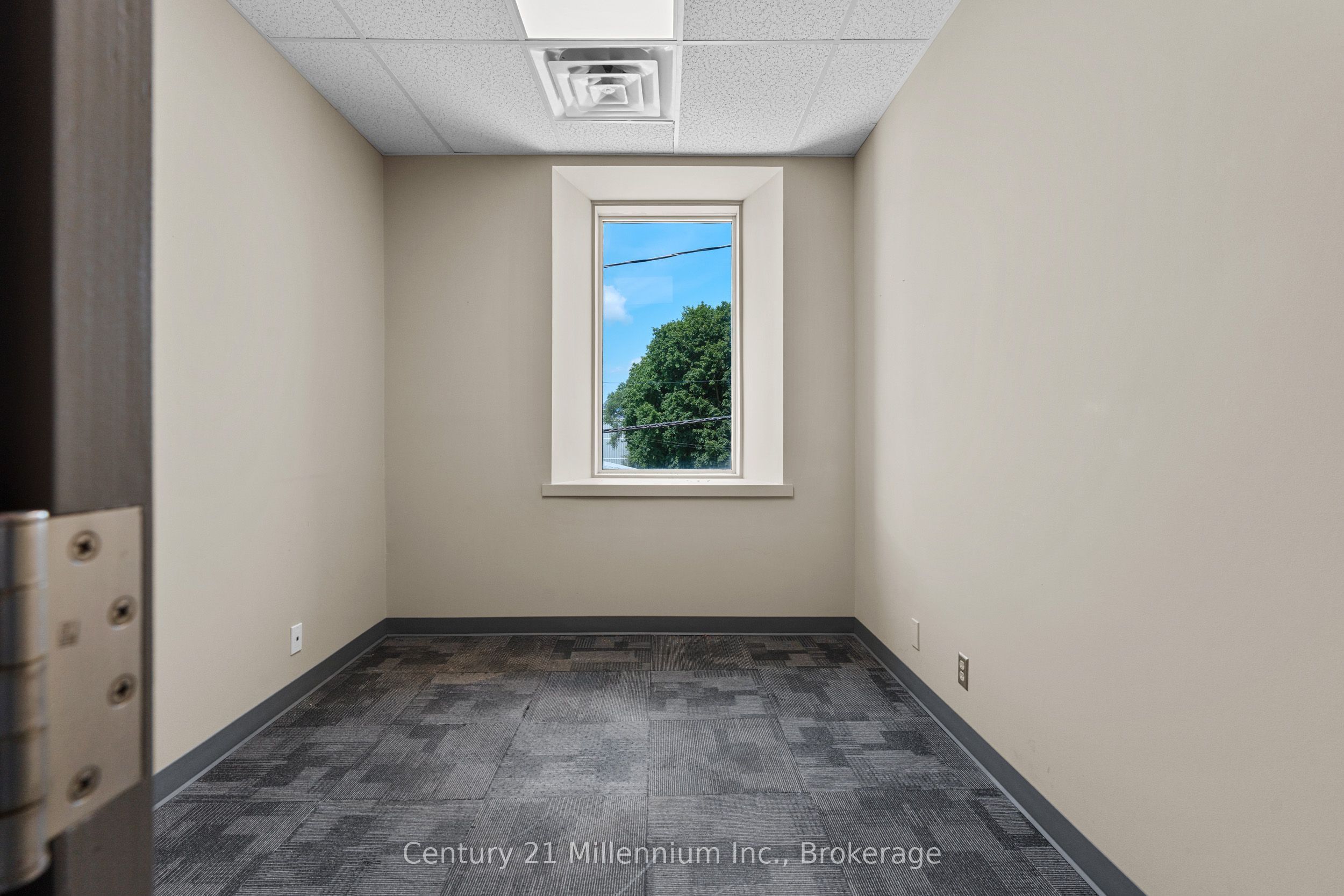 345 8th Street E Unit 201 Property Photo 19