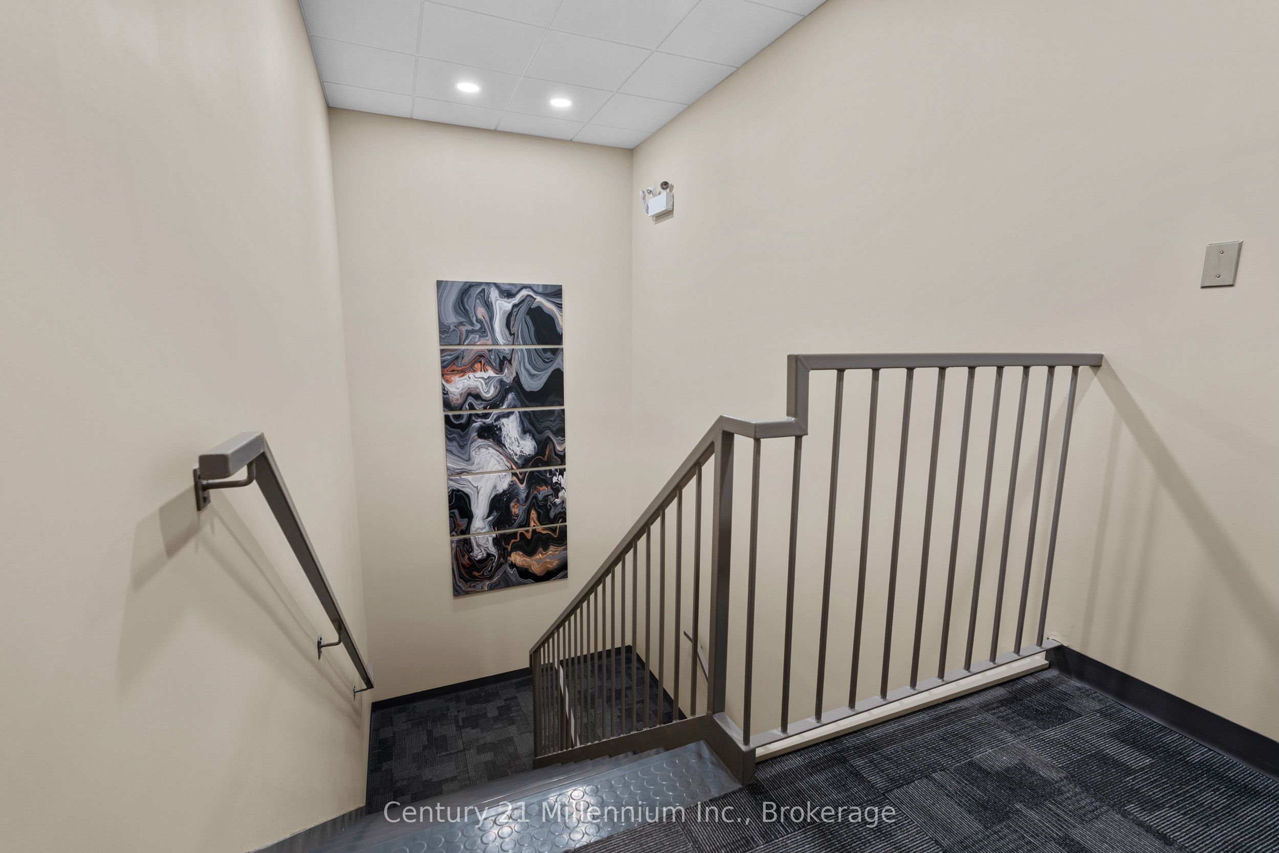 345 8th Street E Unit 201 Property Photo 25