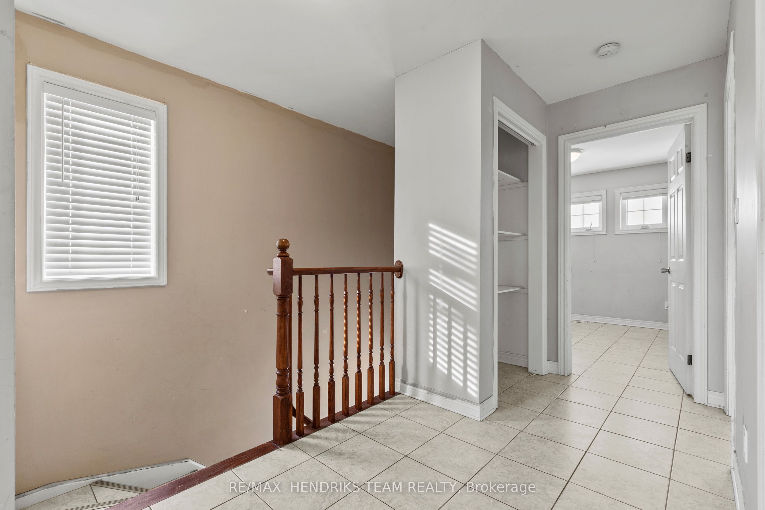 2 Townline Road E Property Photo 16