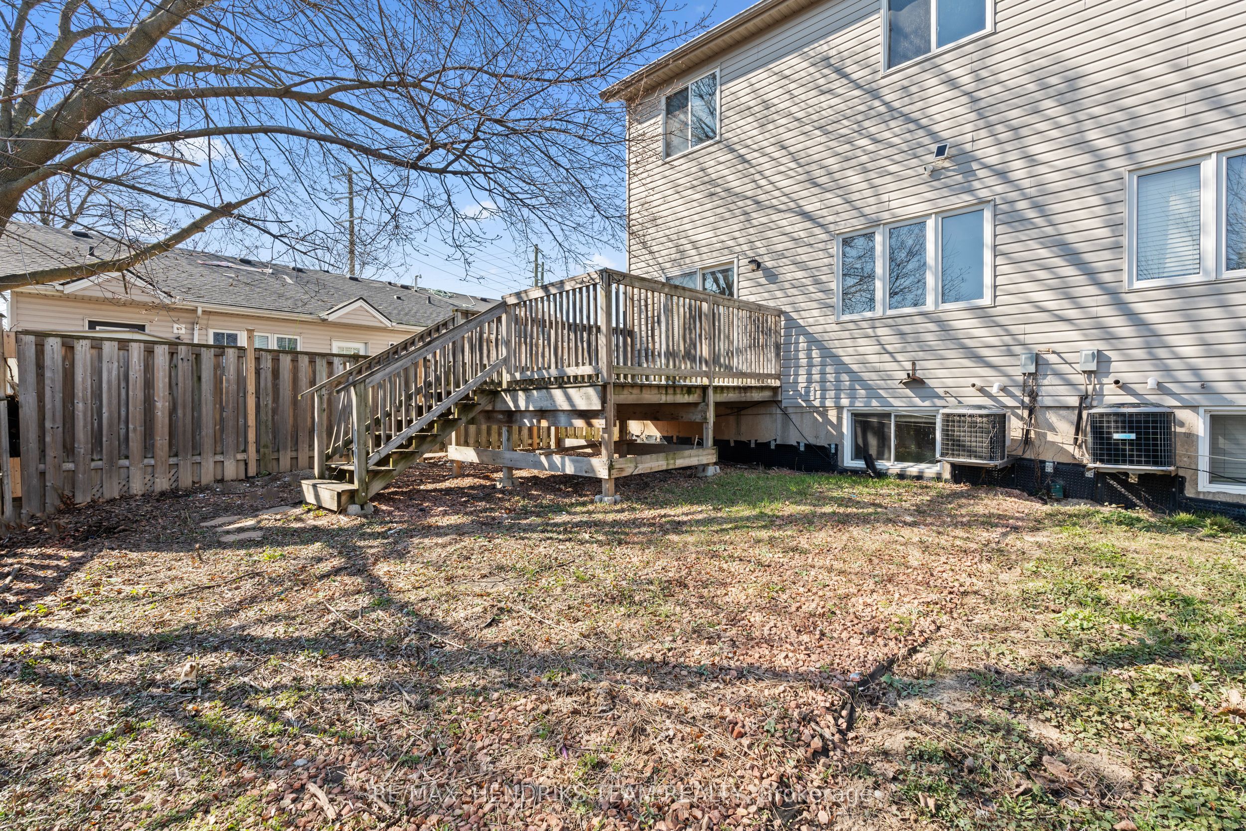 2 Townline Road E Property Photo 28