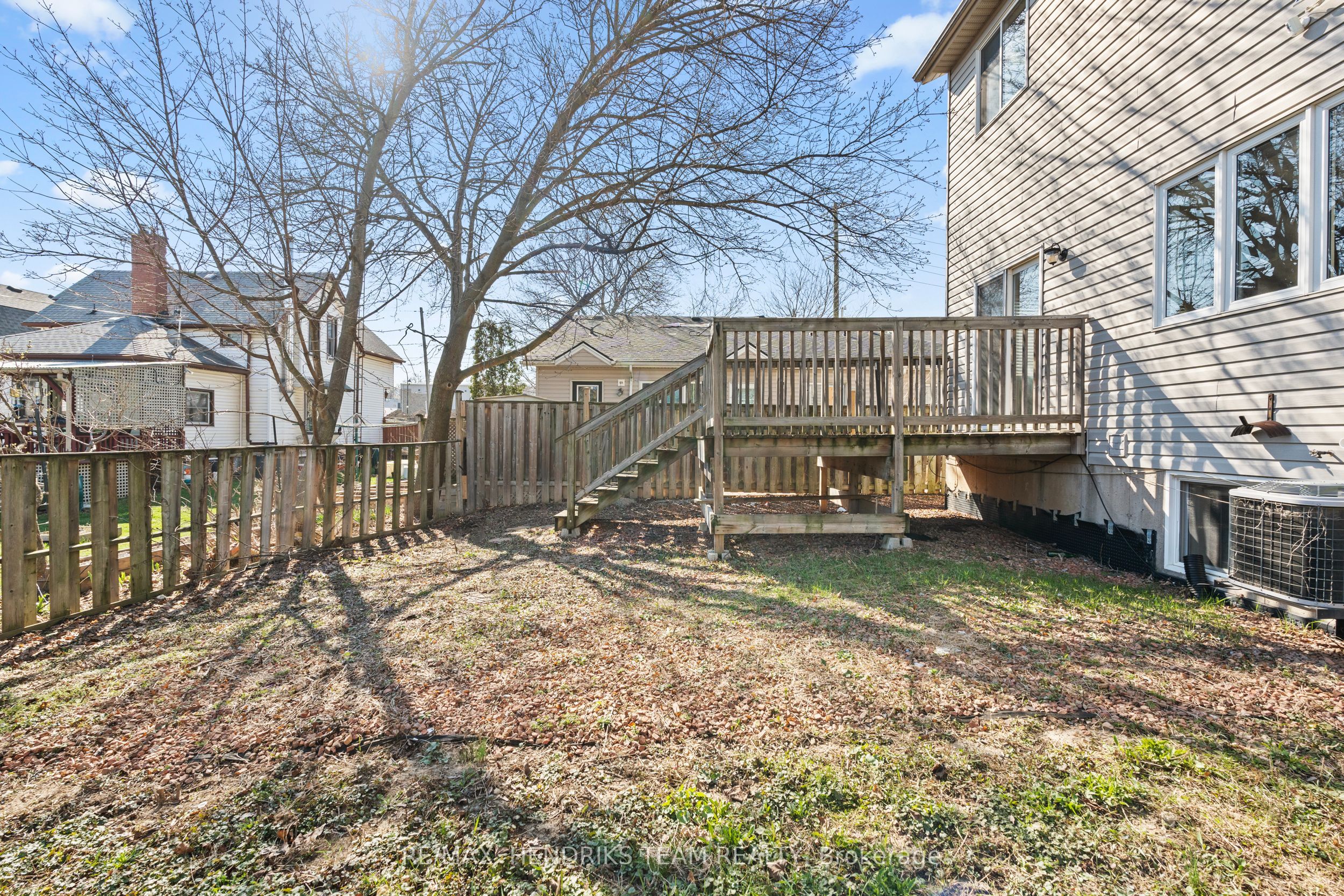 2 Townline Road E Property Photo 29