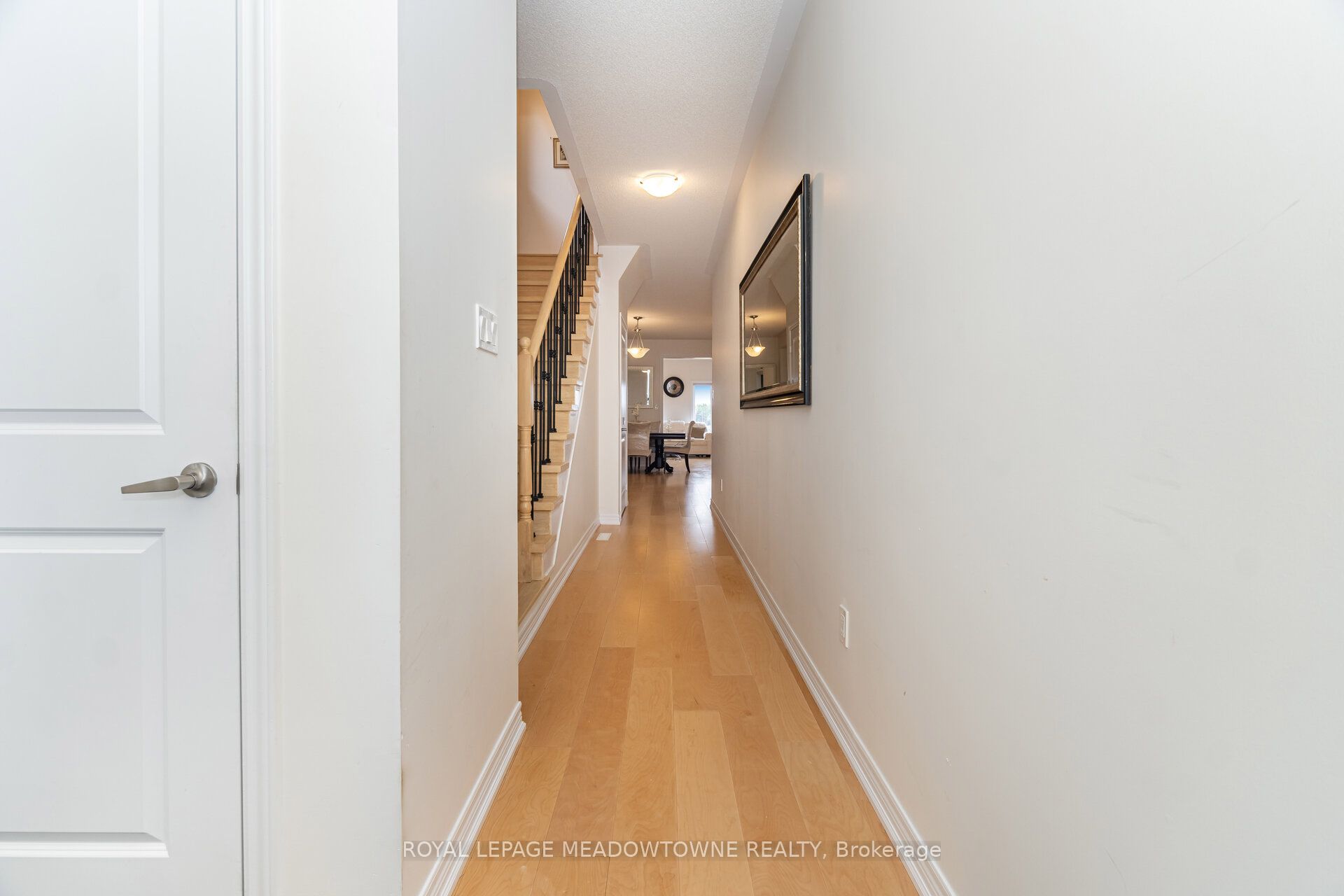 301 Ridley Crescent Property Photo 4