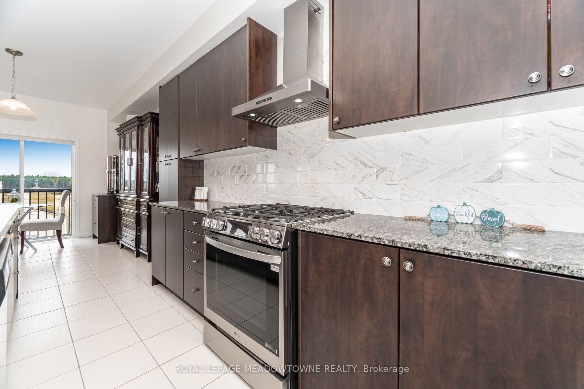 301 Ridley Crescent Property Photo 18