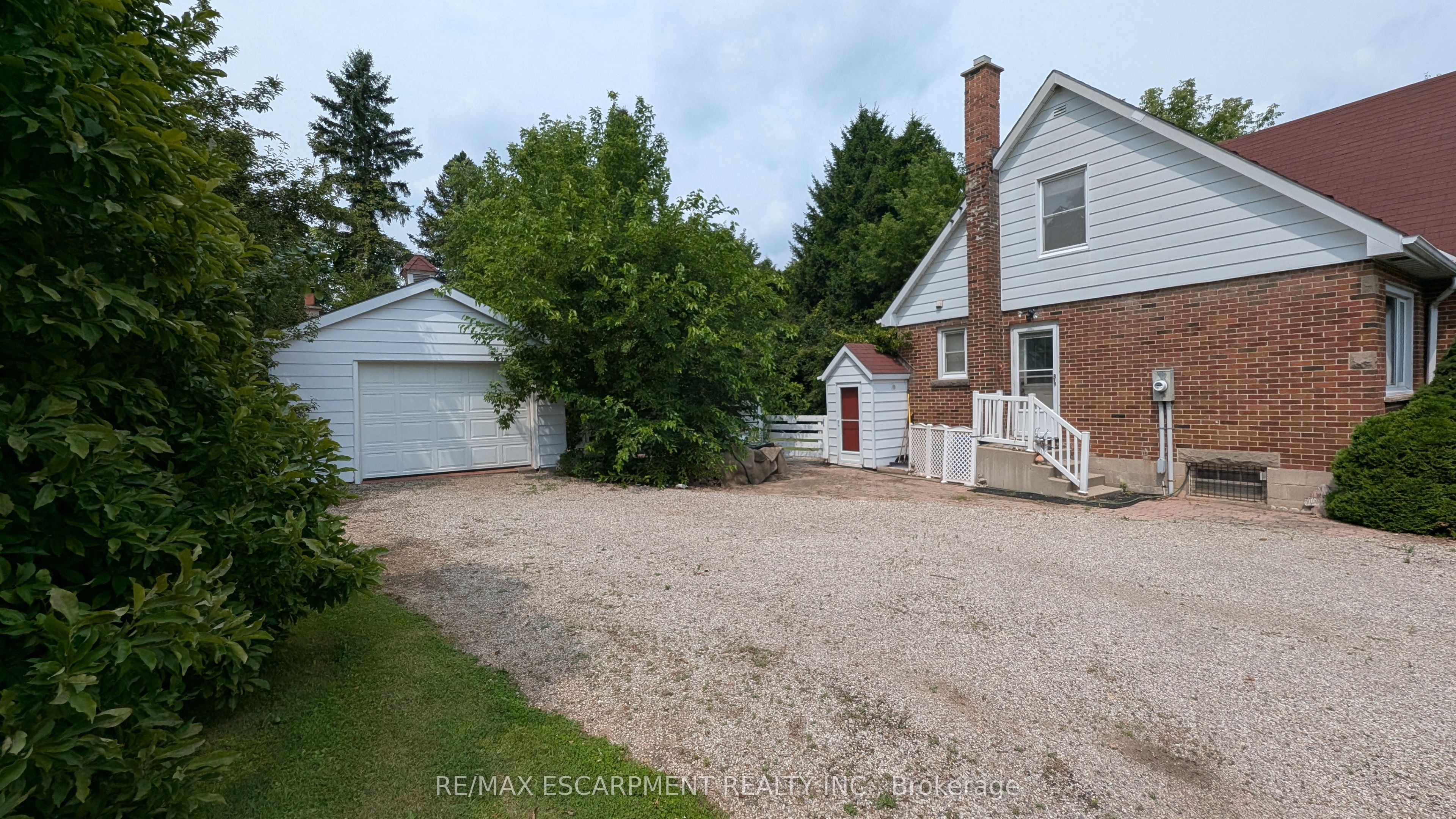 127 Brant Road Property Photo 12