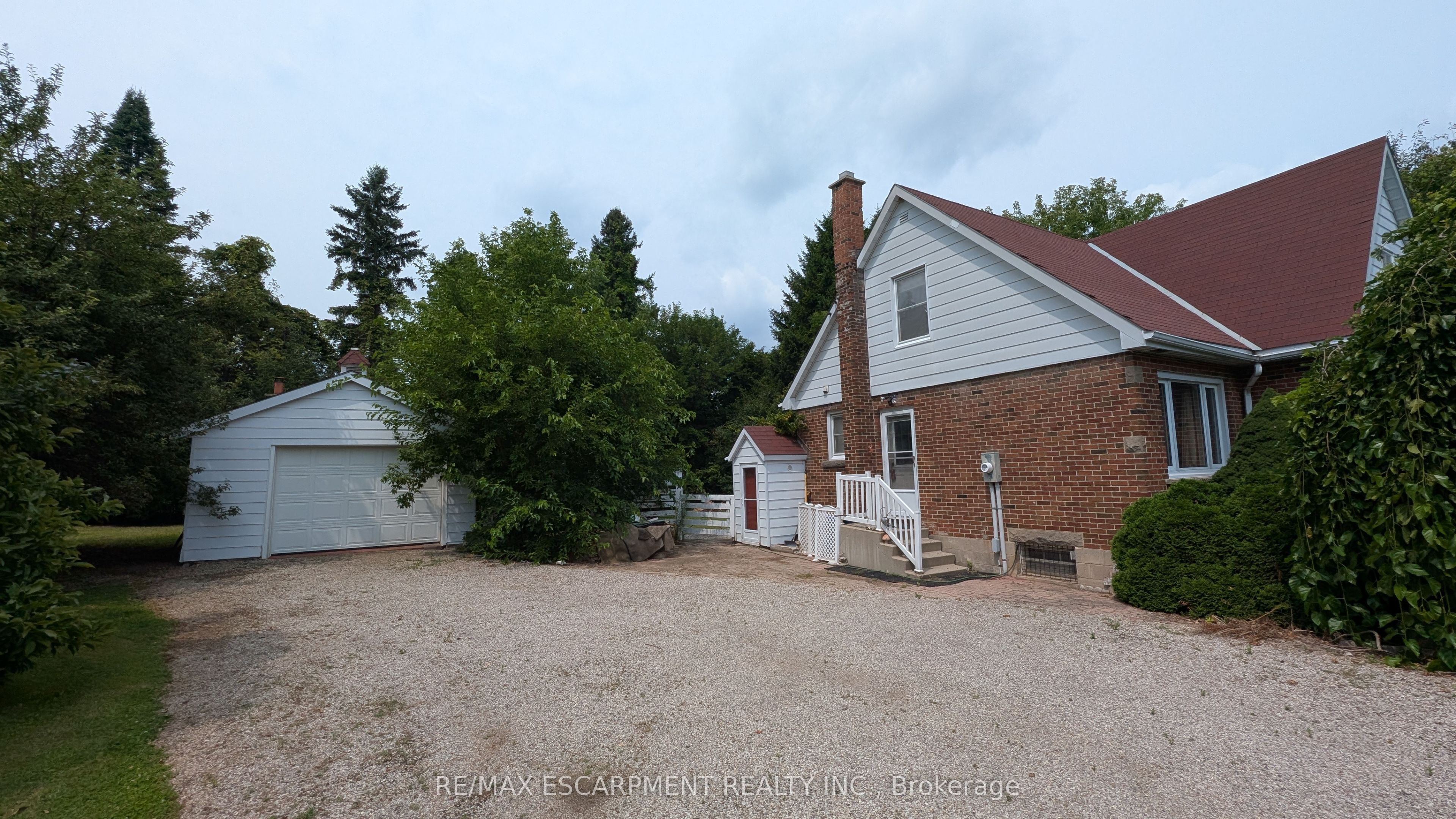 127 Brant Road Property Photo 14