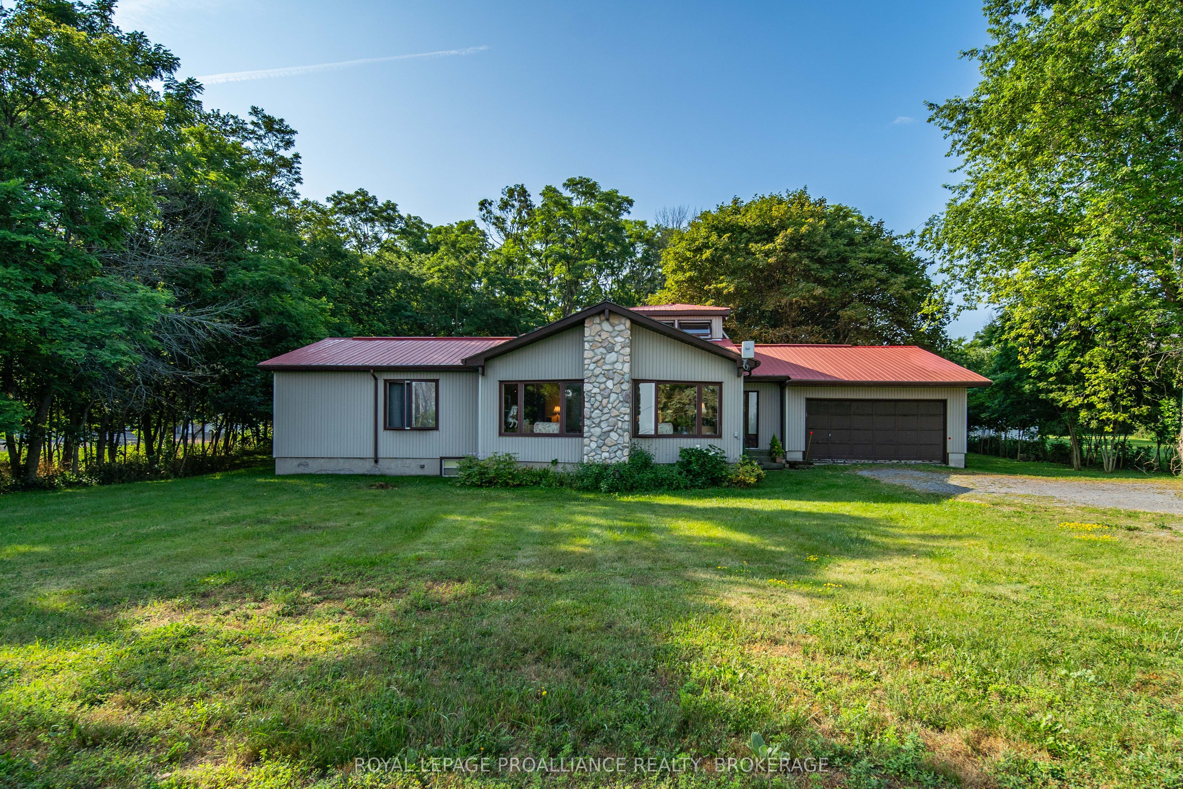 1039 Highway 96 Property Photo 2