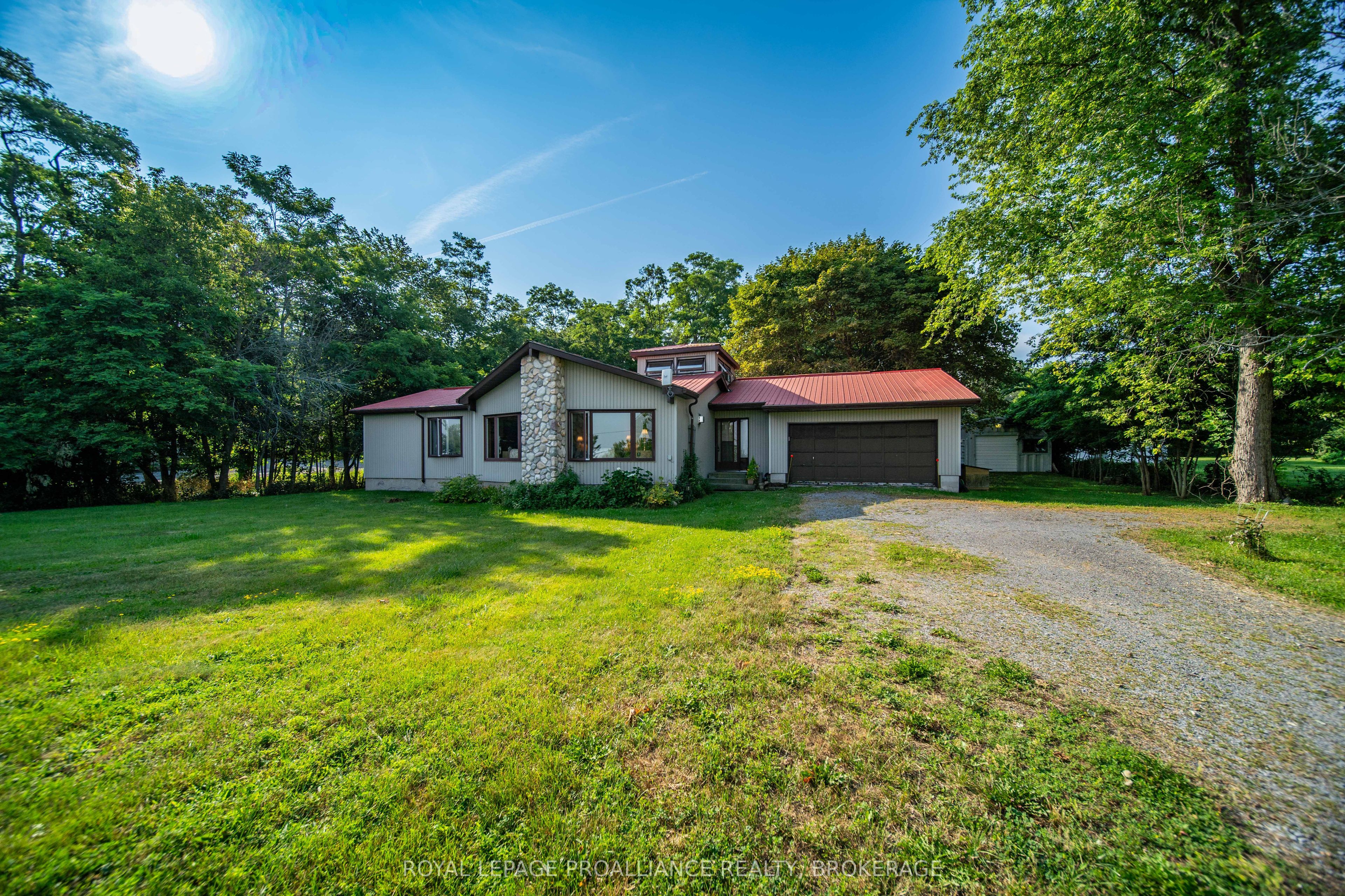 1039 Highway 96 Property Photo 3