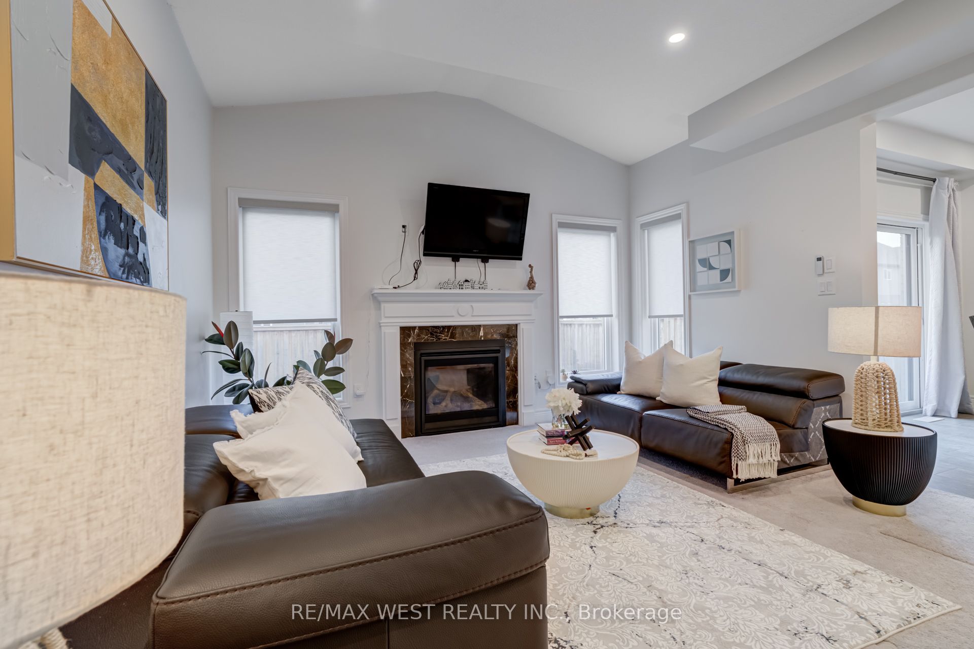 270 Dalgleish Trail Property Photo 11
