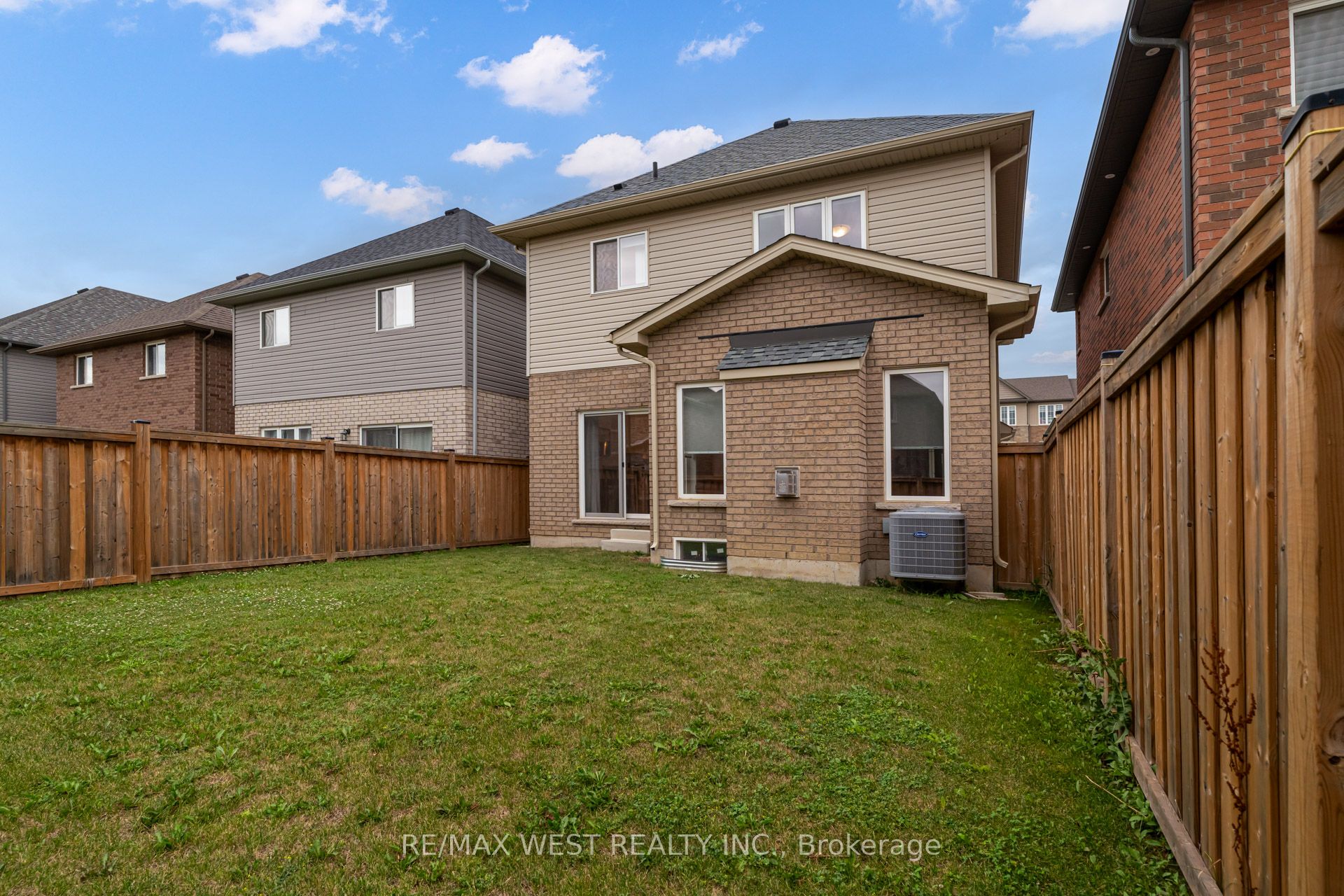 270 Dalgleish Trail Property Photo 37