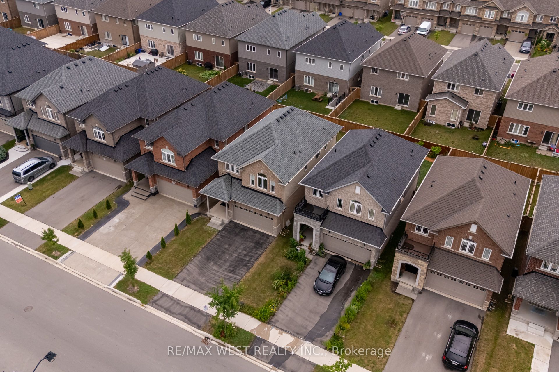 270 Dalgleish Trail Property Photo 40