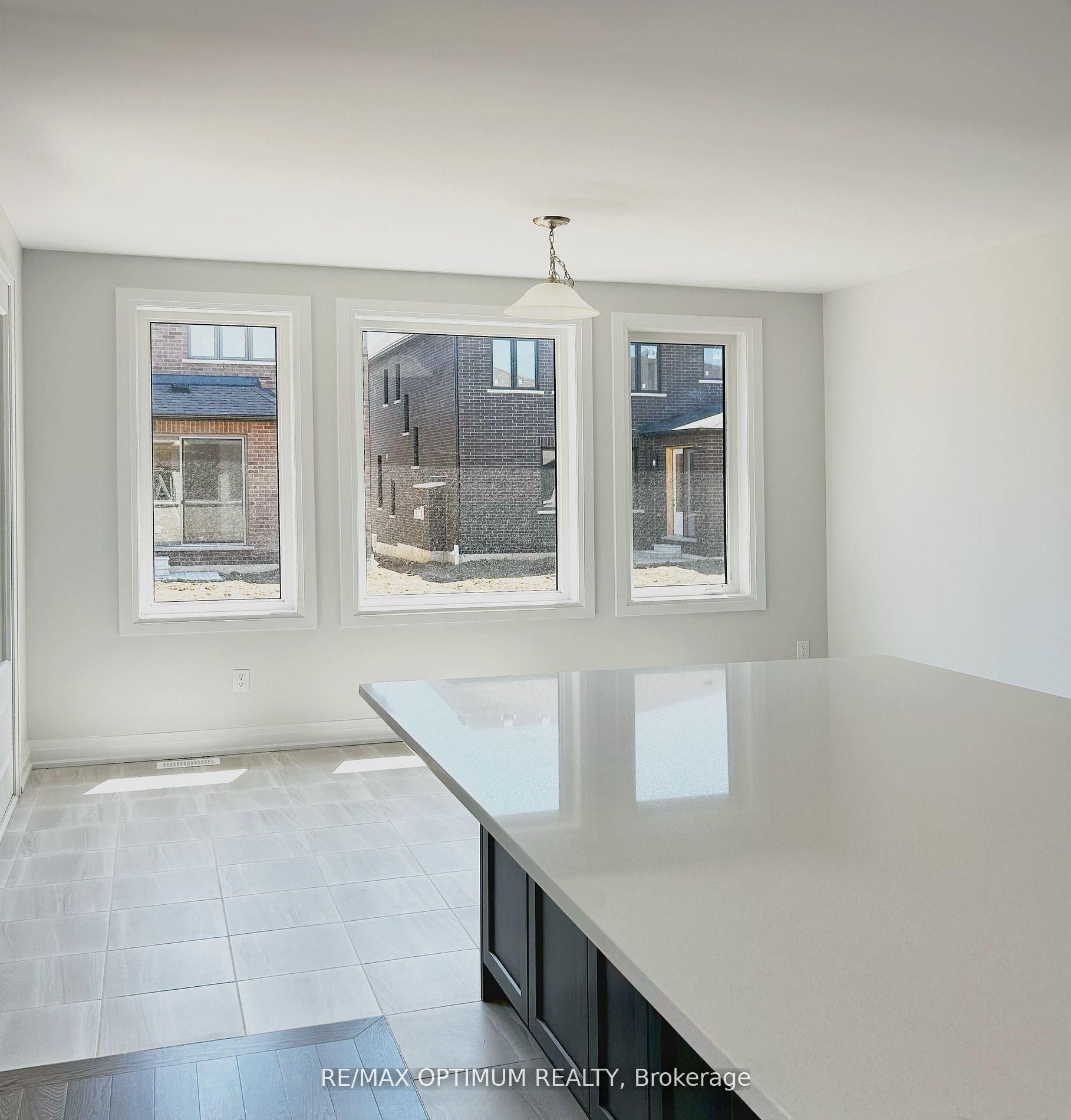 1454 Upper Thames Drive Property Photo 18