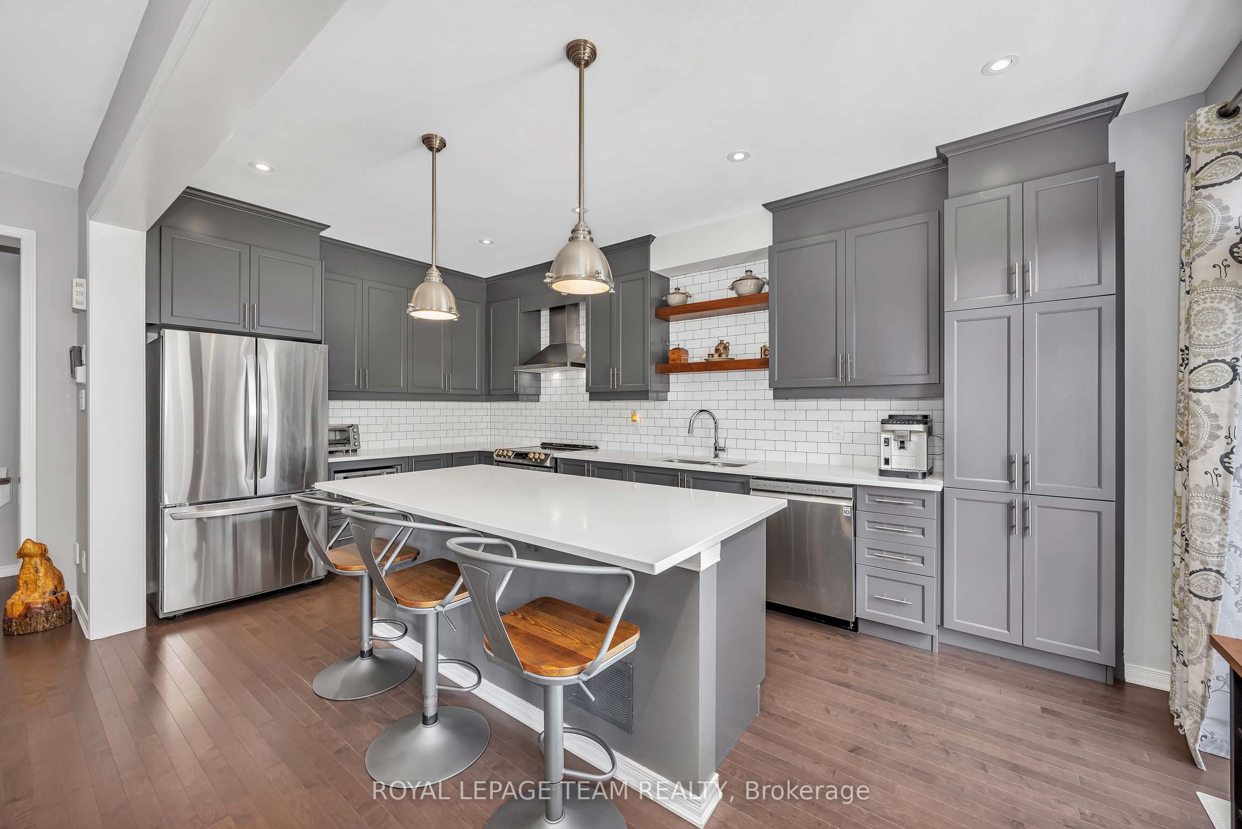 2626 Tempo Drive Property Photo 11
