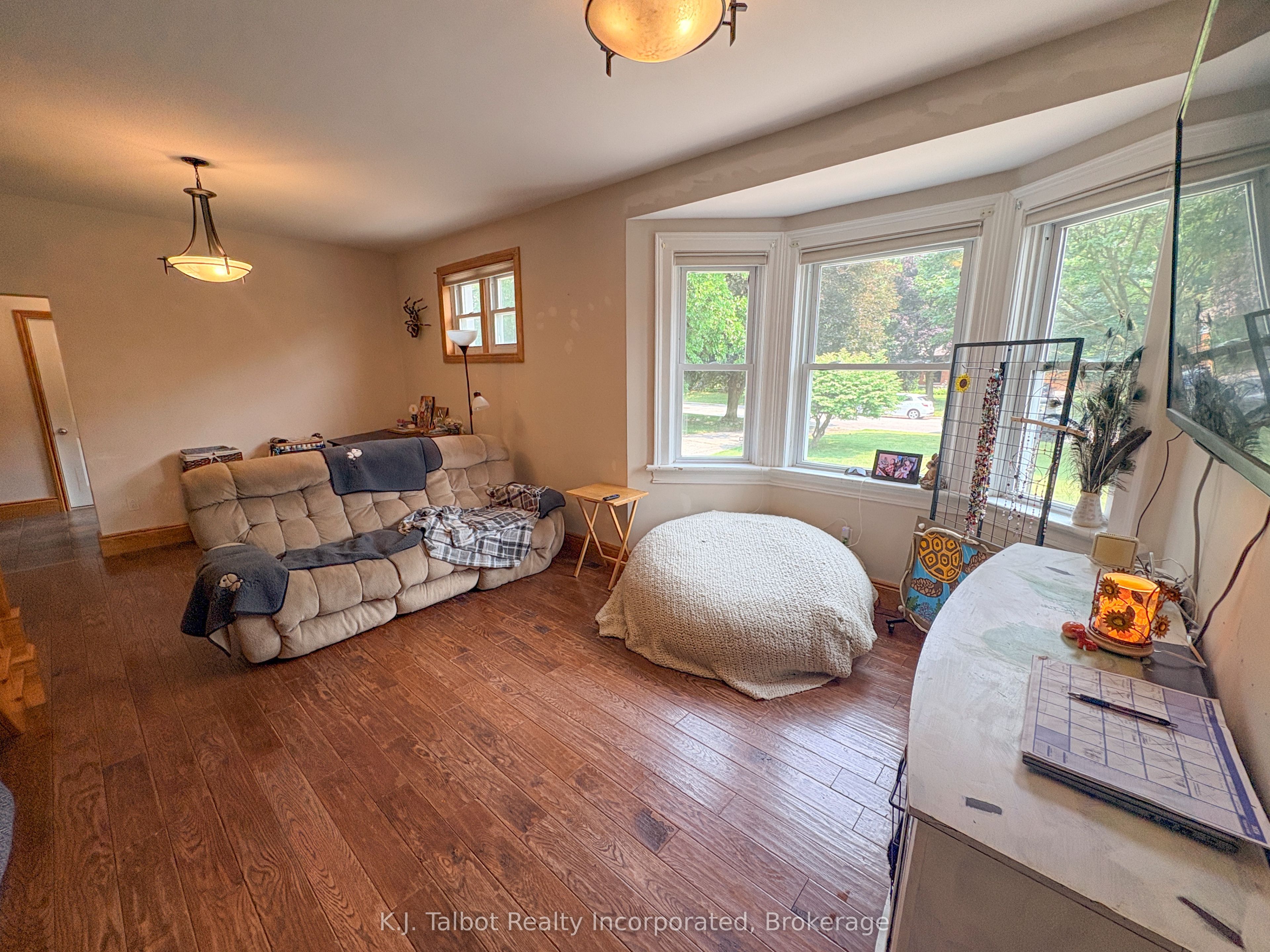 342 John Street Property Photo 8