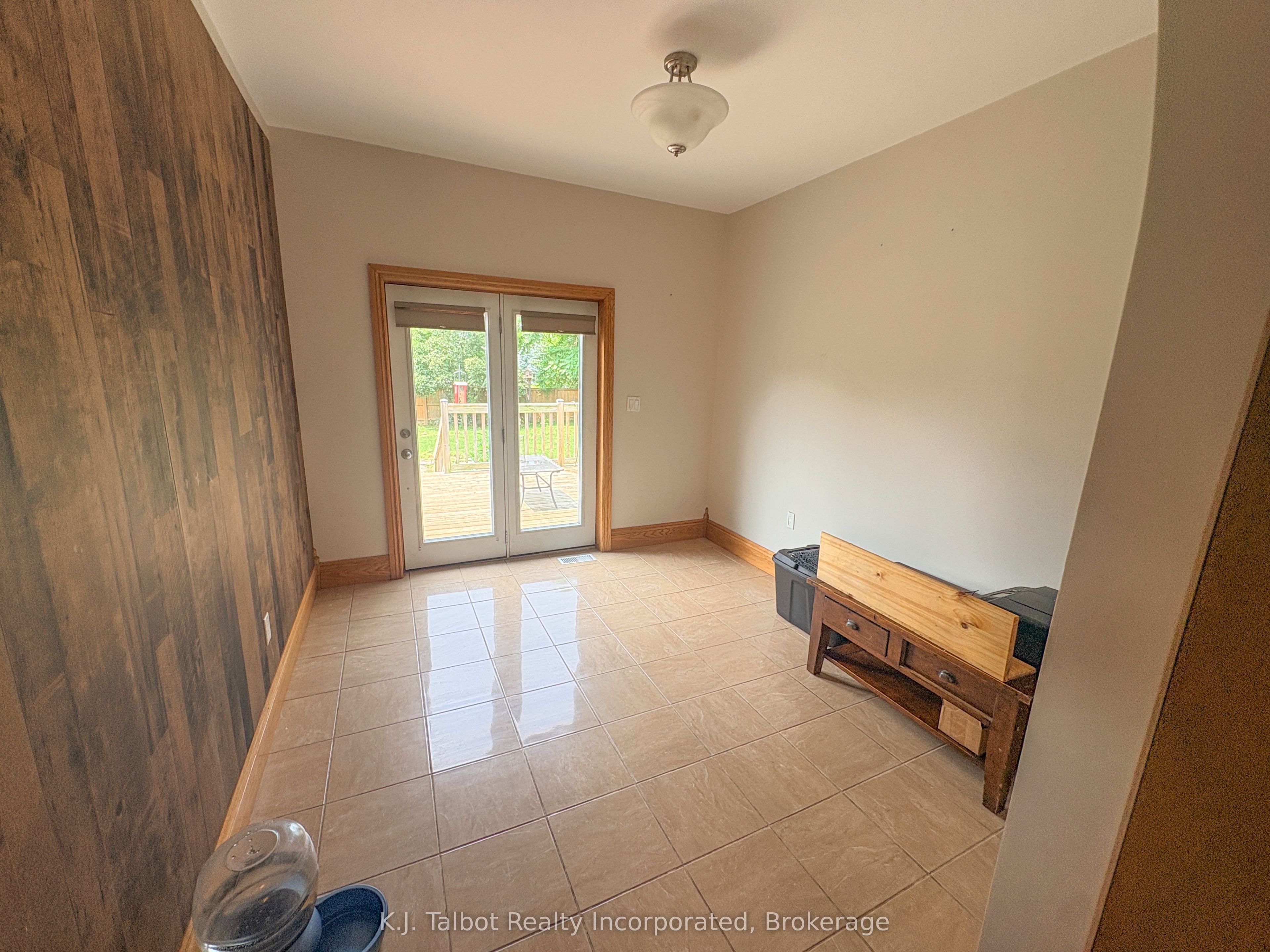 342 John Street Property Photo 15