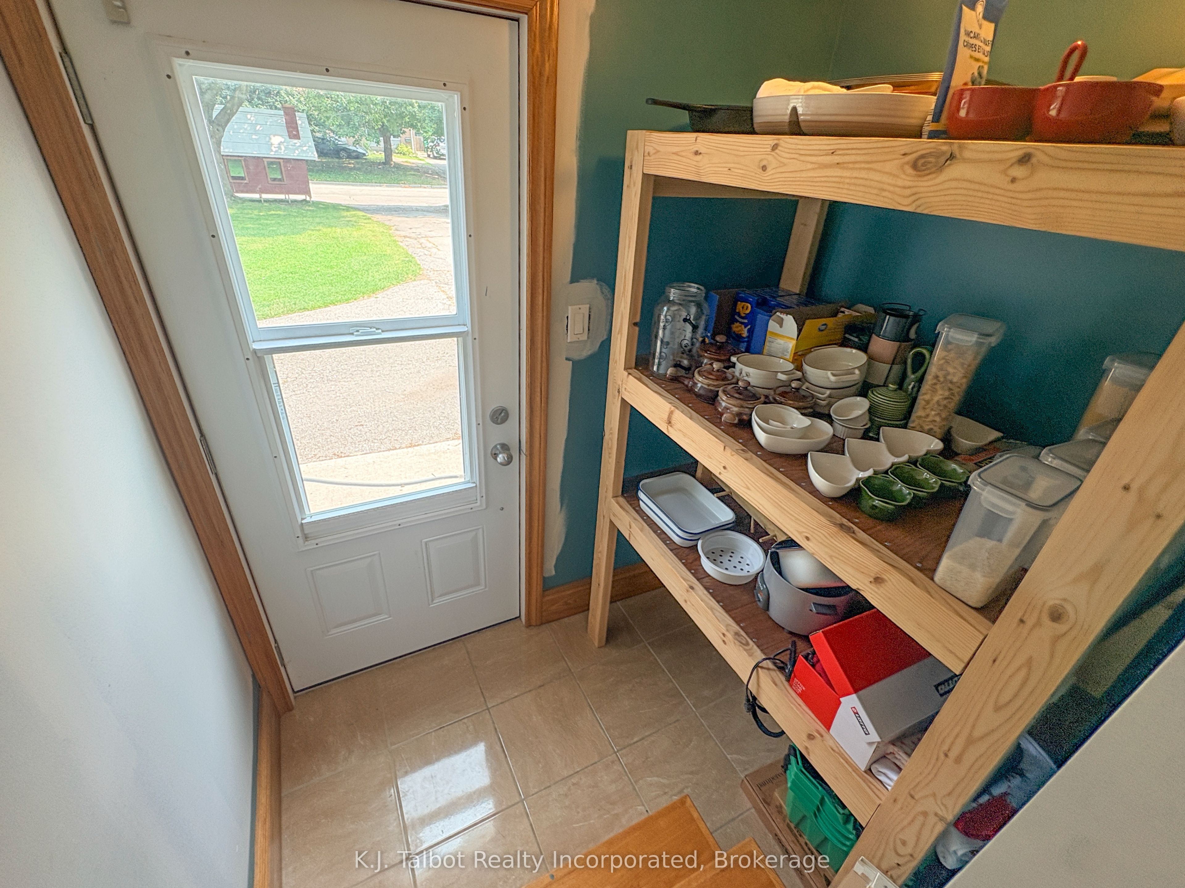 342 John Street Property Photo 16
