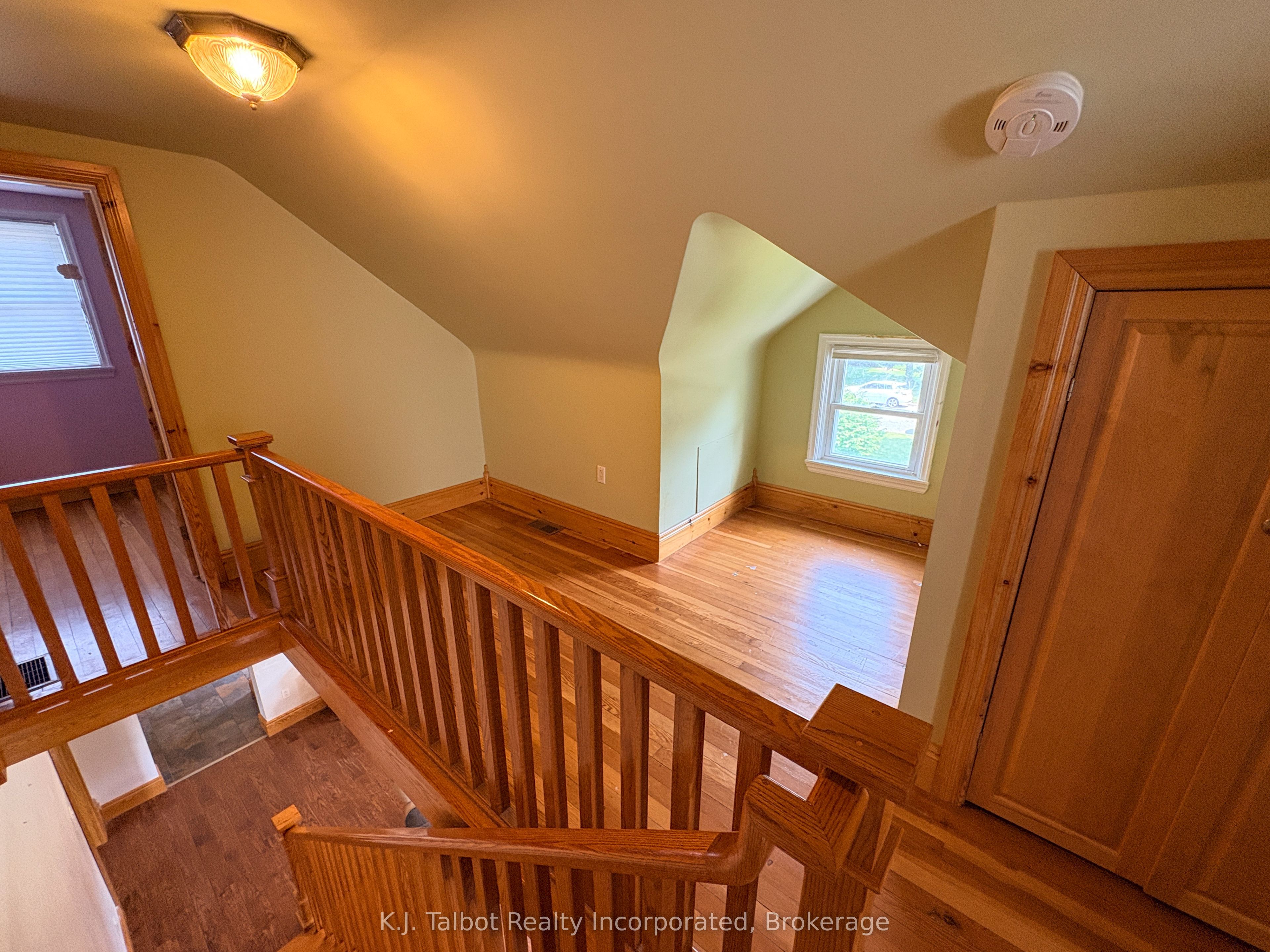 342 John Street Property Photo 21
