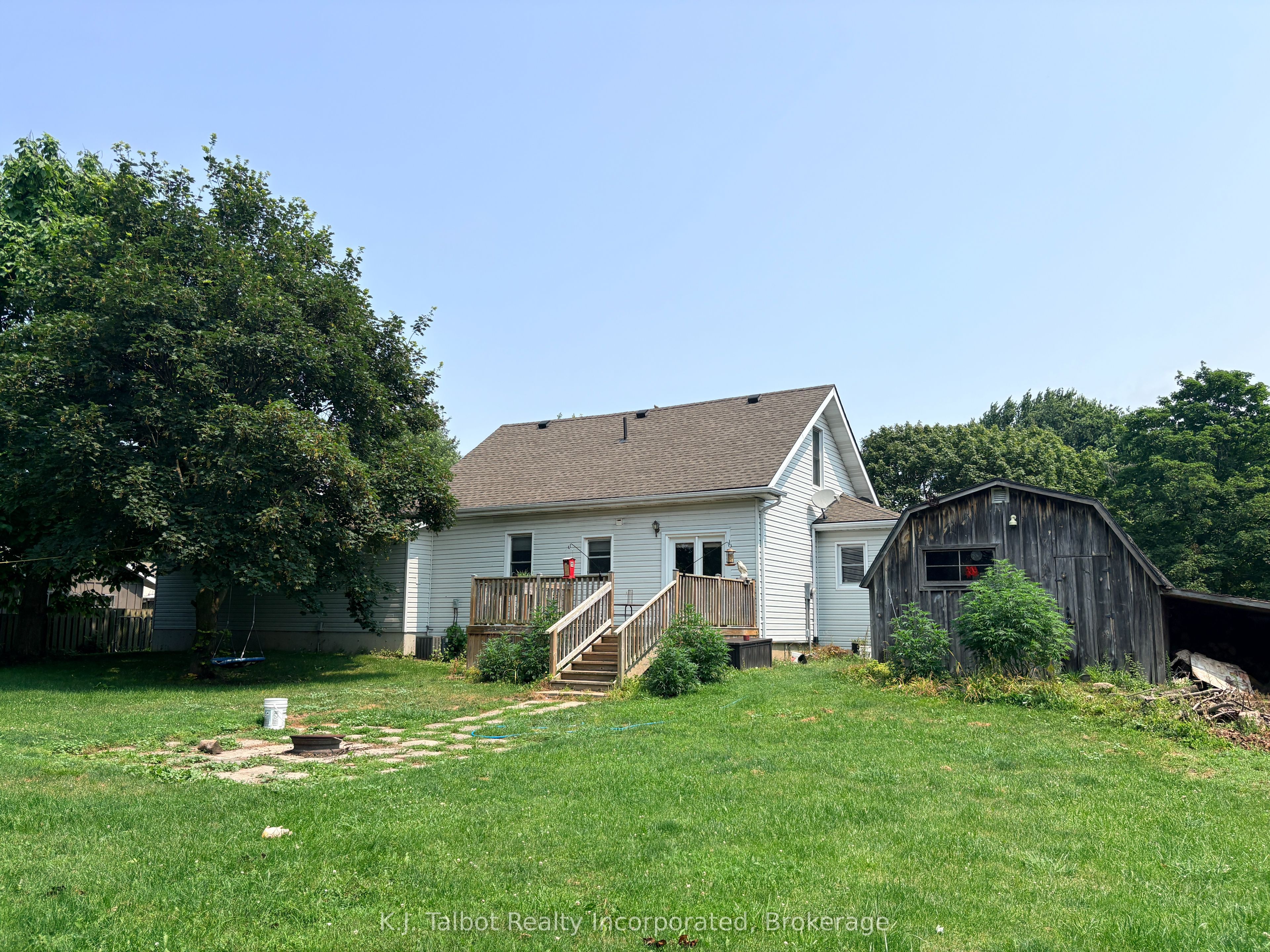 342 John Street Property Photo 31